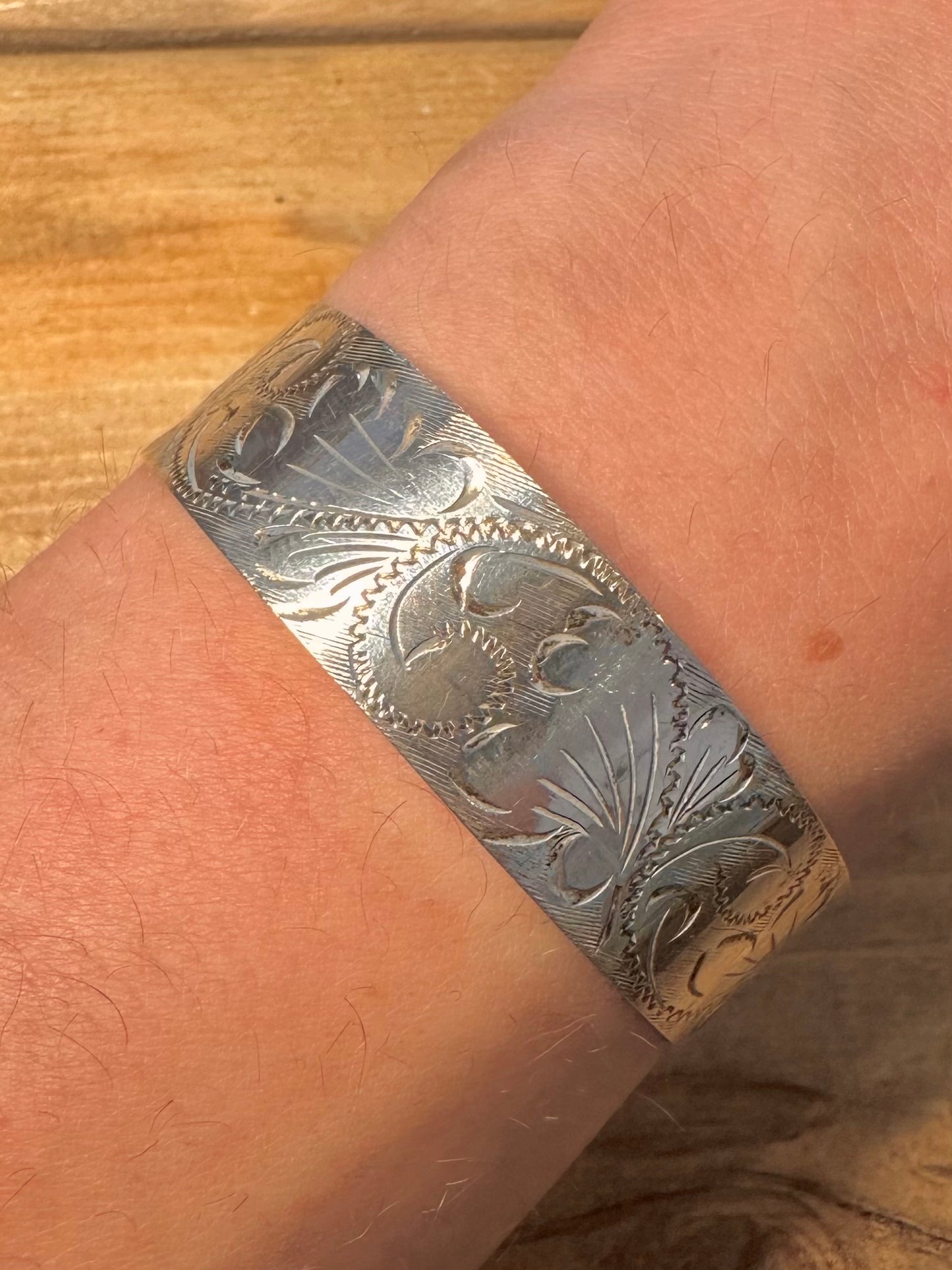 Vintage 1977 Buckle Clasp Full Engraved Design 925 Silver Maker TT Bangle