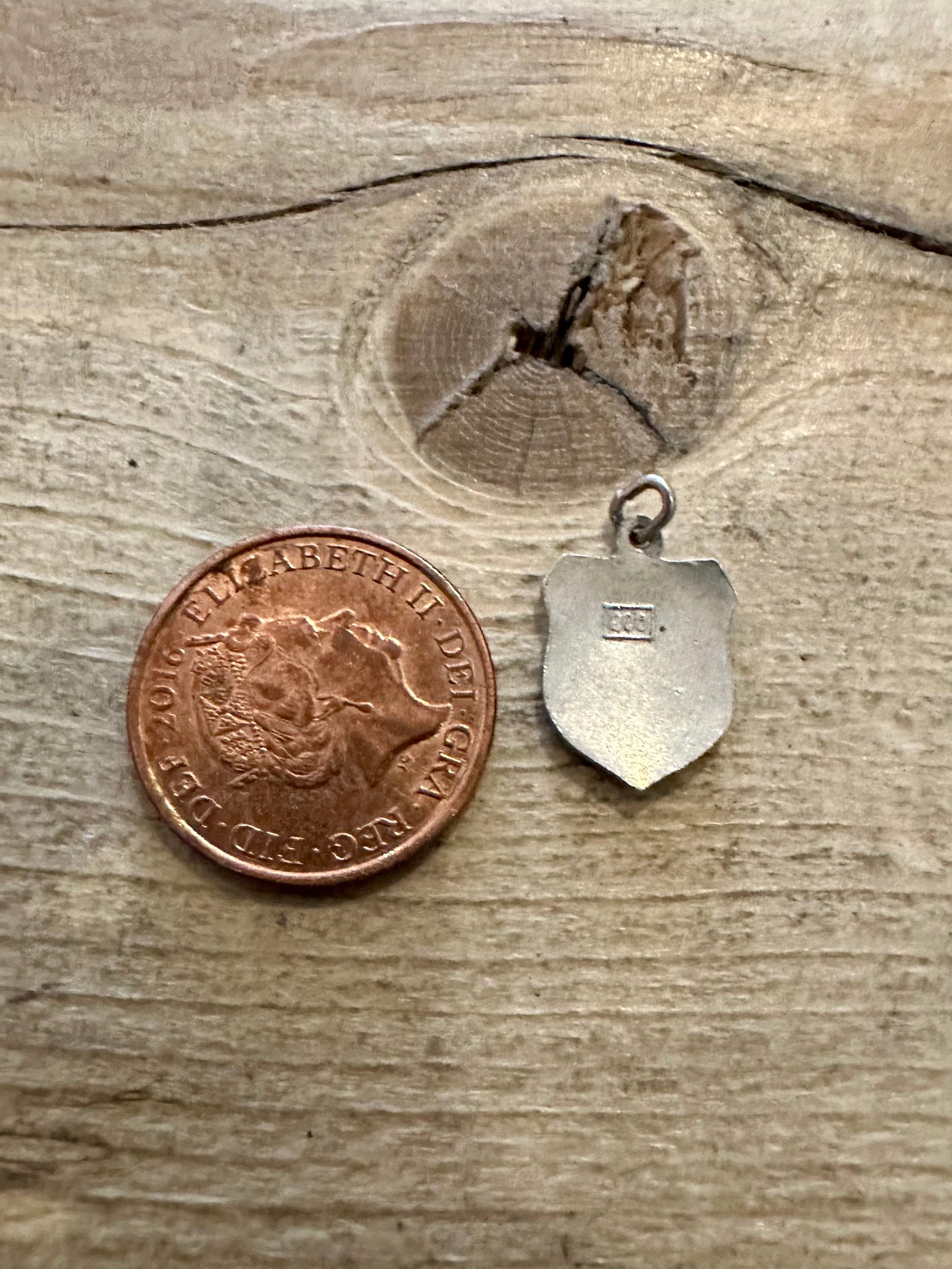 Vintage España Crest 800 Silver Charm Pendant