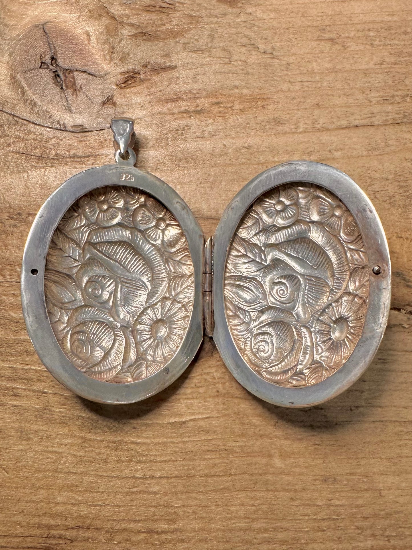 Vintage Large Oval Floral Style 925 Silver Locket Pendant