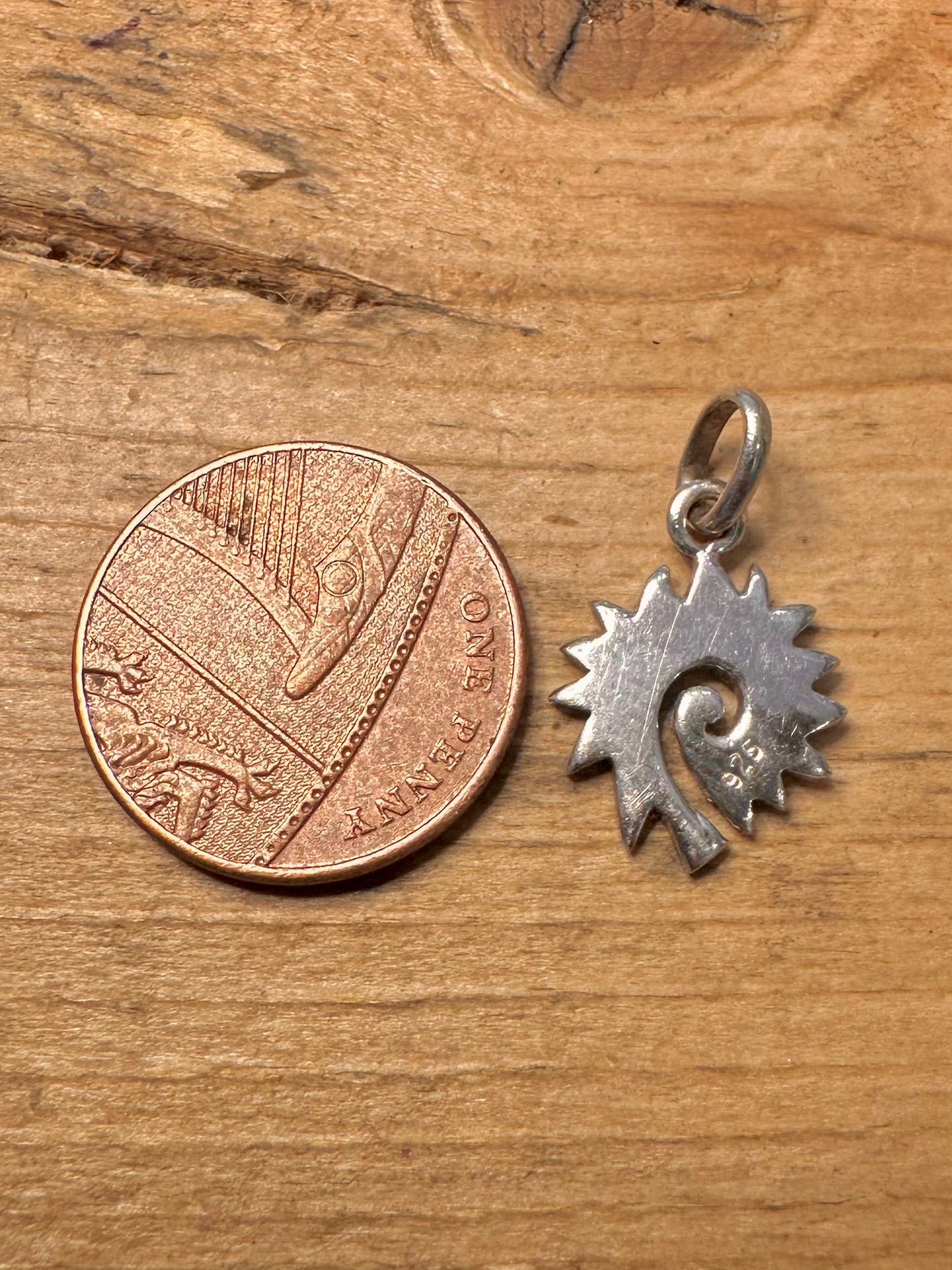 Vintage Swirl Circle 925 Silver Pendant