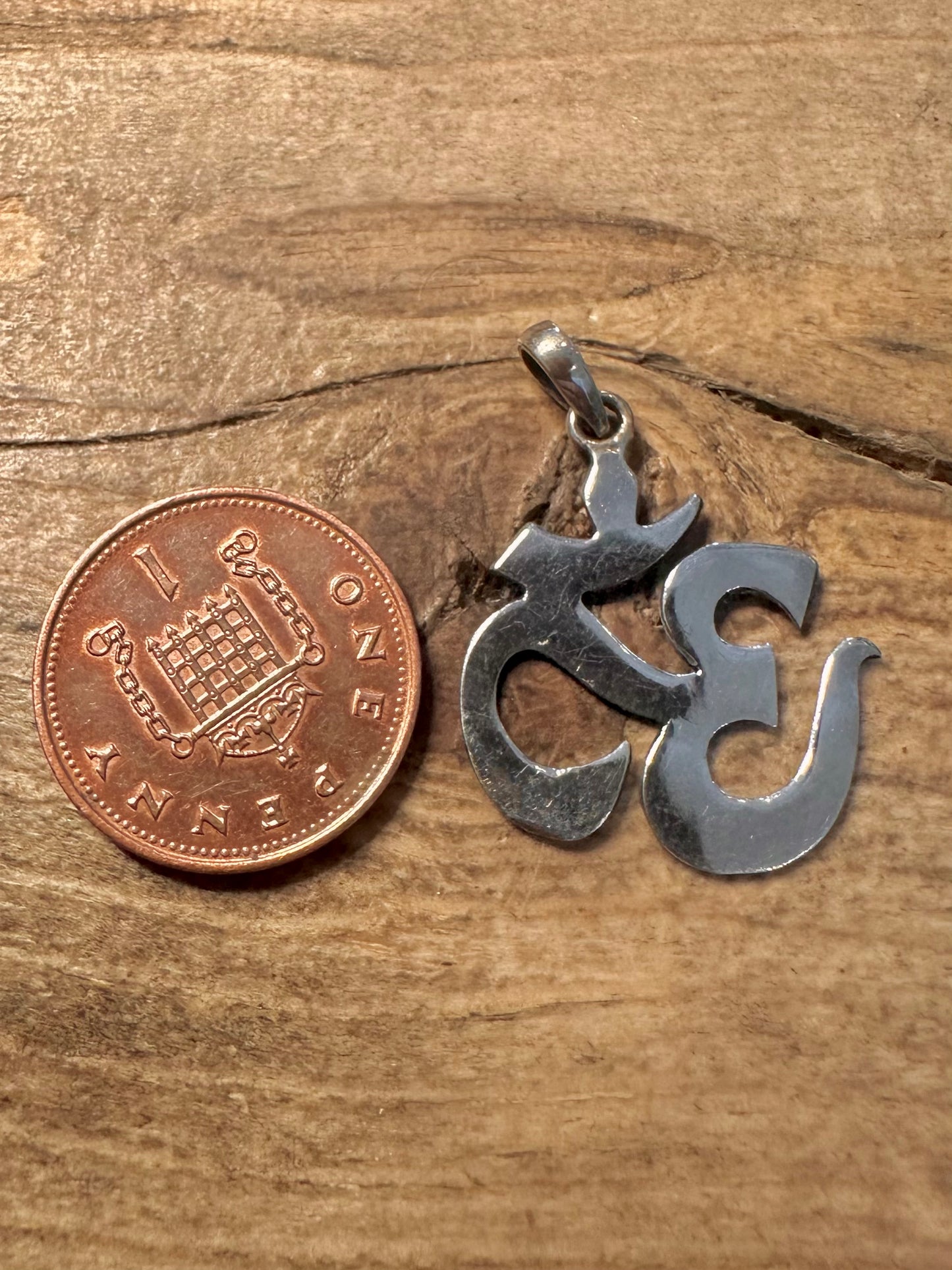 Vintage Om 925 Silver Pendant