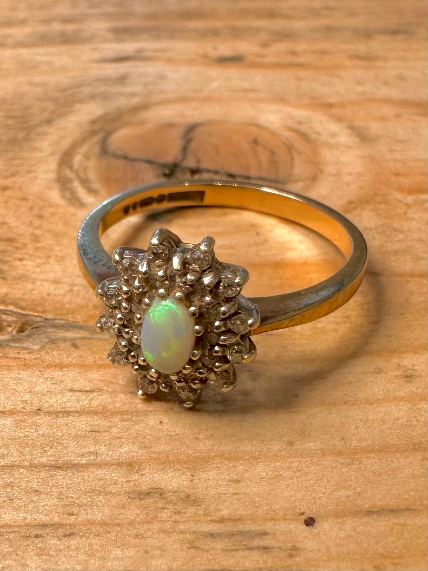 Vintage 1984 9ct Gold Opal and White Stone Size N Ring