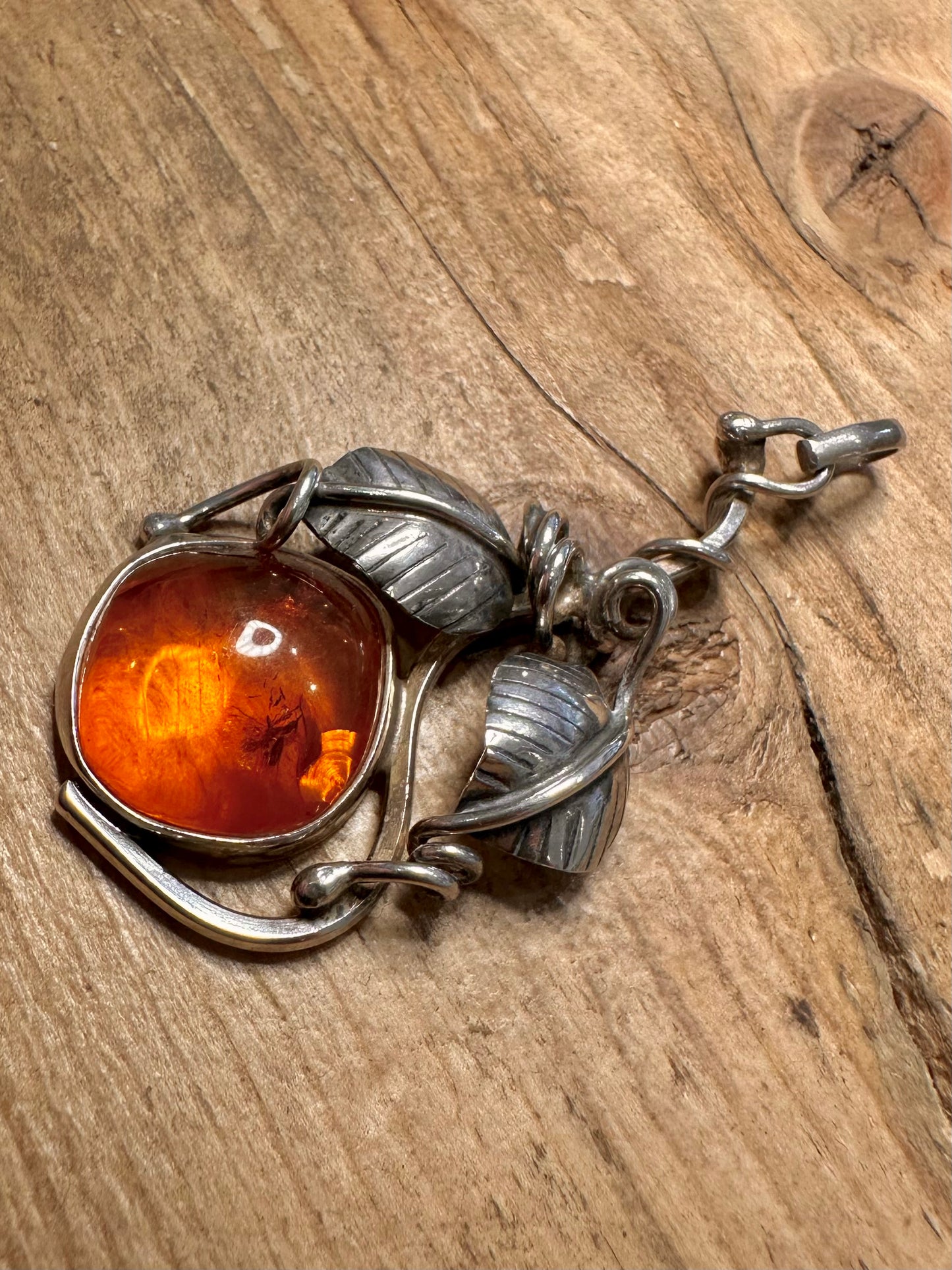 Vintage Floral Leaf Amber Poland 925 Silver Pendant