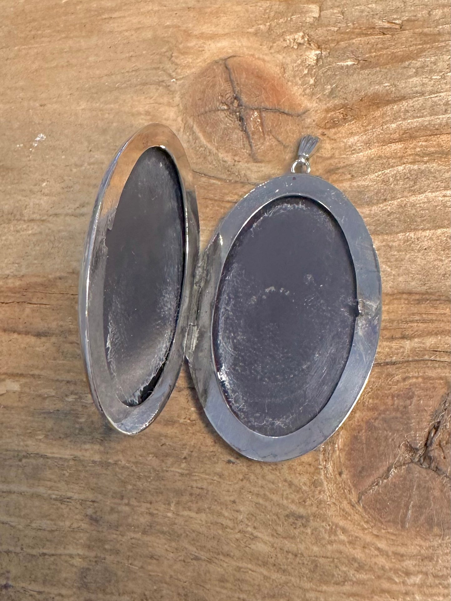Vintage 1972 Large Oval Engraved 925 Silver Locket Pendant