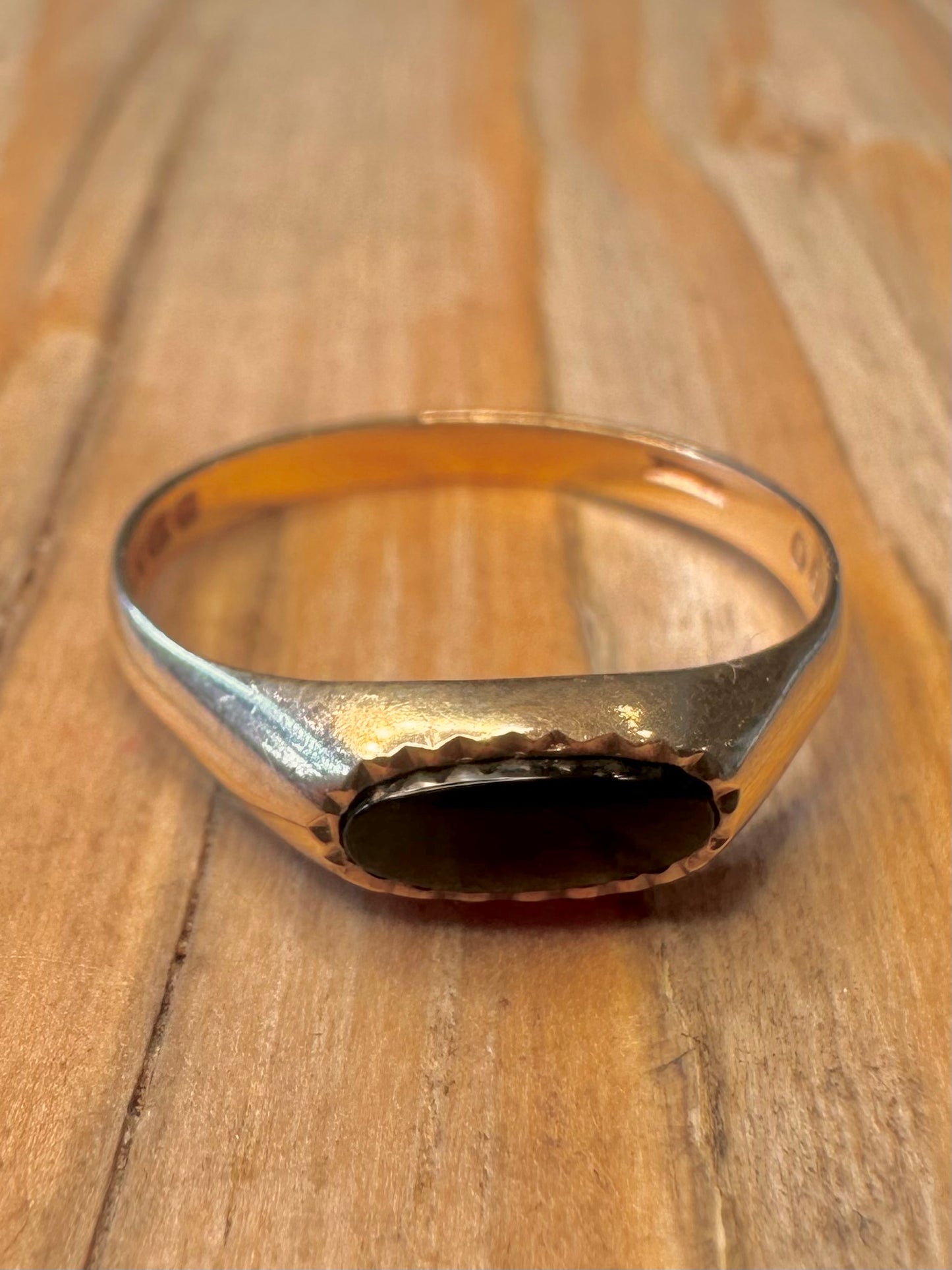 Vintage 9ct Gold 1978 Onyx Signet Size N1/2 Ring