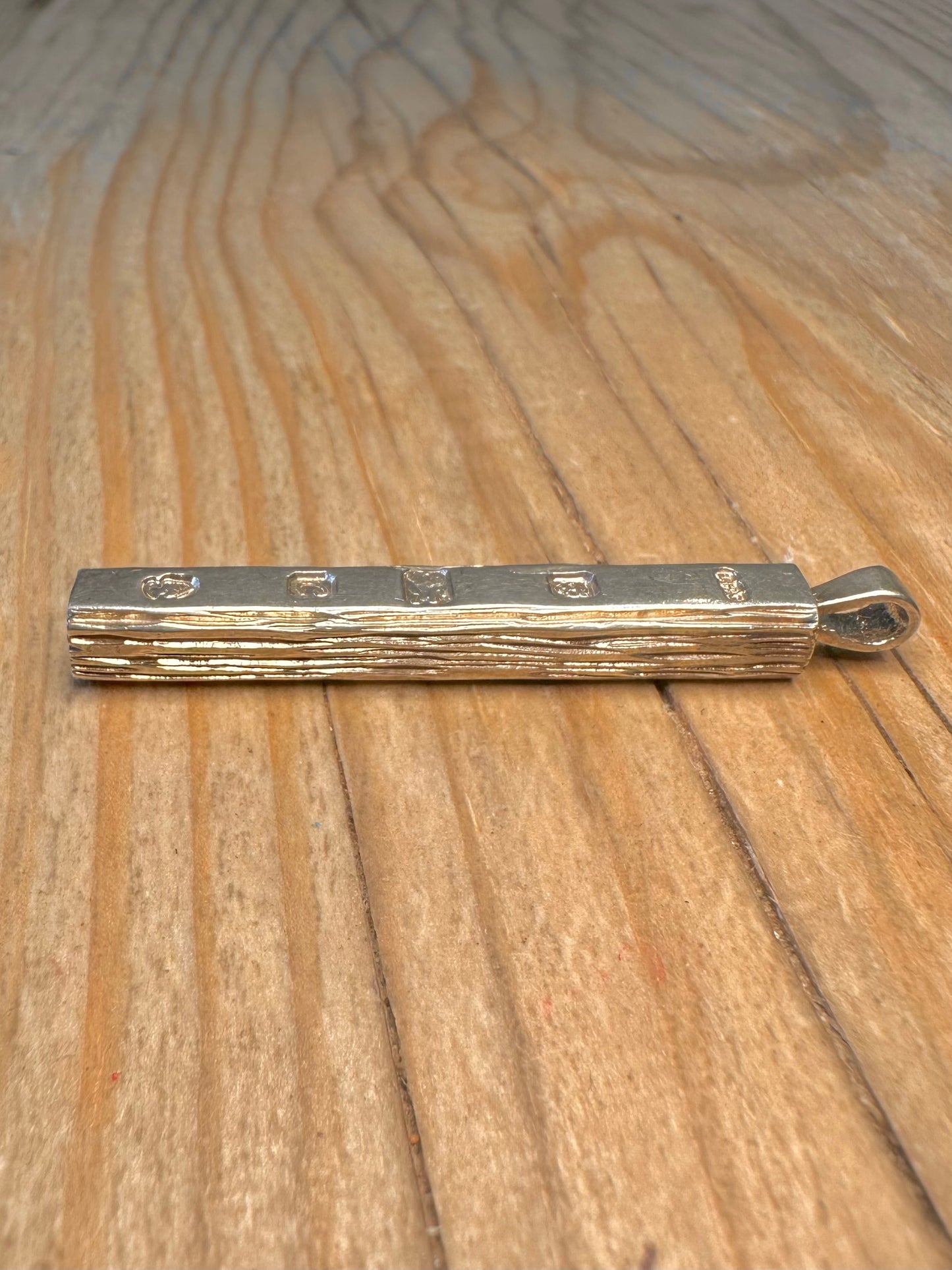 Vintage 1977 Bark Effect Ingot Jubilee 925 Sterling Silver Pendant