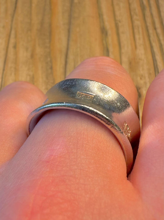 Chunky 2004 Hallmarked Curved Heavy Band Maker KO Birmingham 925 Sterling Silver Size V Ring