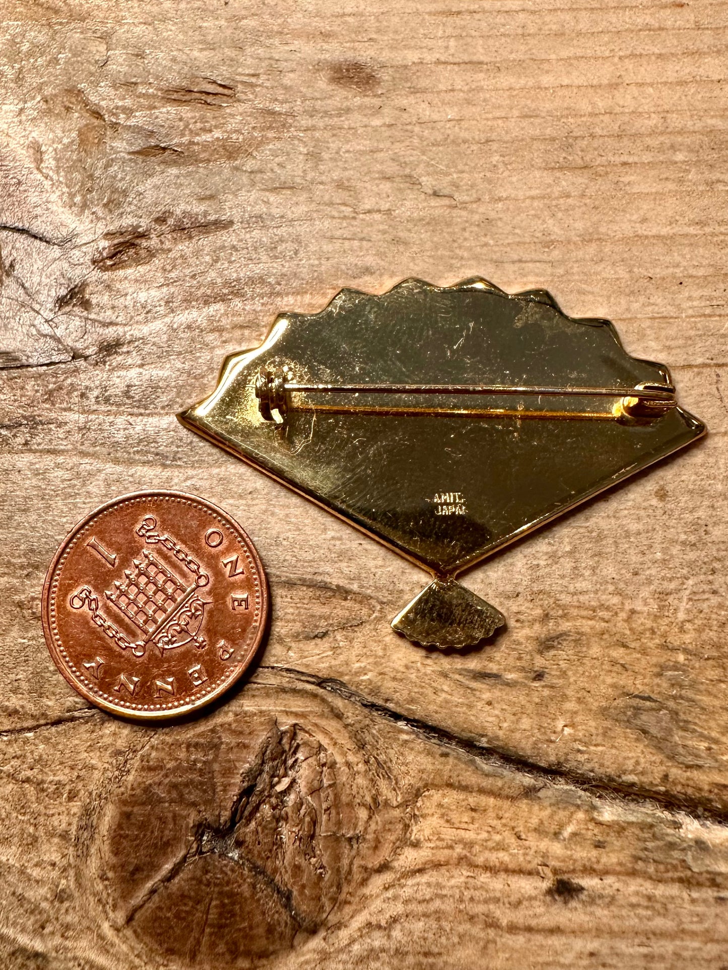 Vintage Japanese Scenic Gold Tone Brooch
