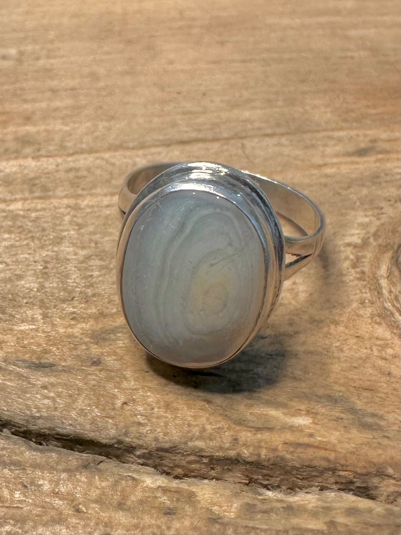 Vintage Oval Mother of Pearl 925 Silver Size O1/2 Ring