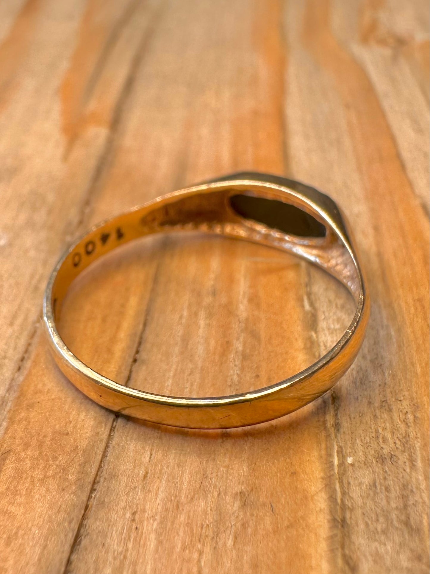 Vintage 9ct Gold 1978 Onyx Signet Size N1/2 Ring