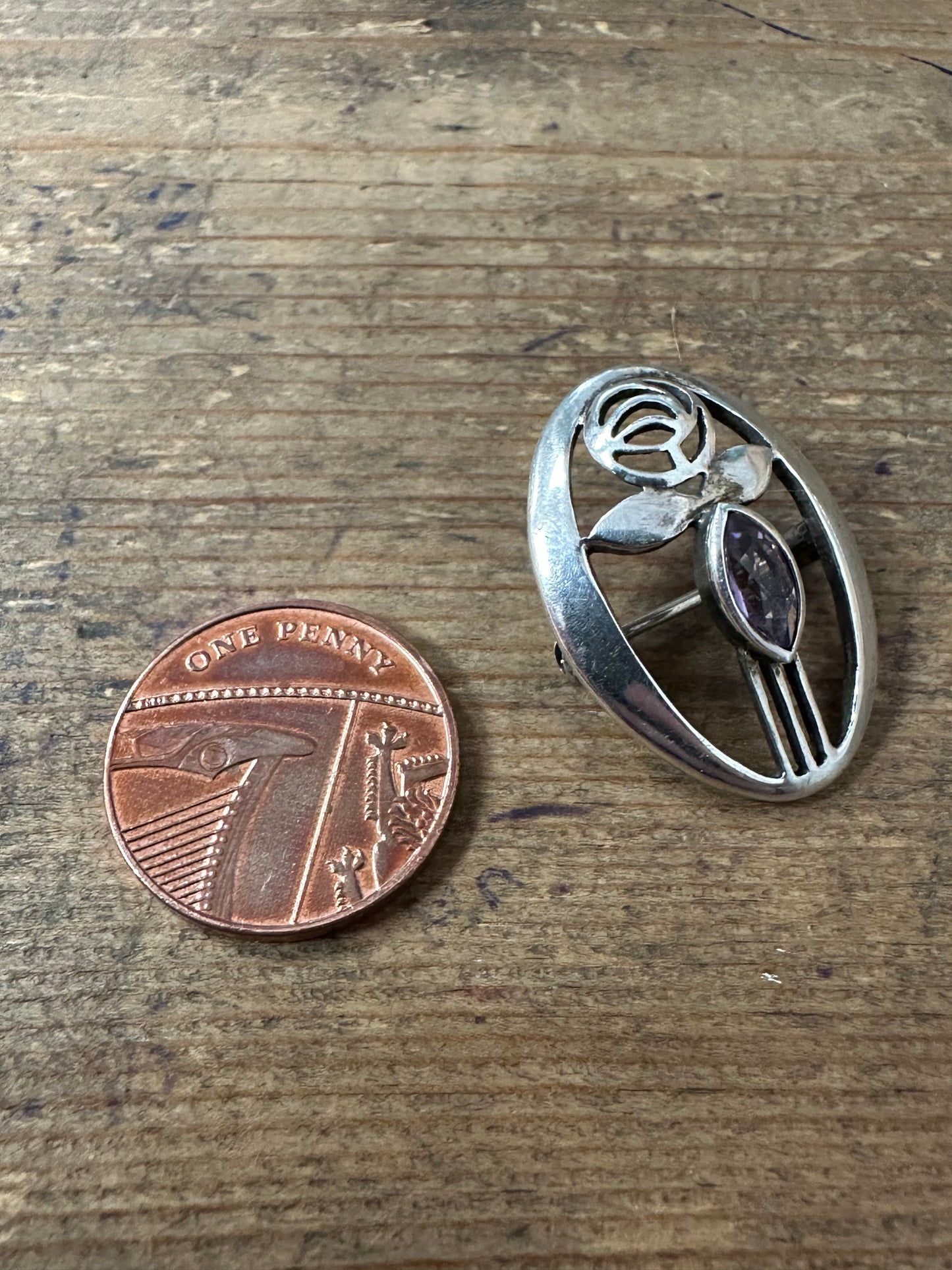 Vintage Macintosh Style Amethyst 925 Silver Brooch