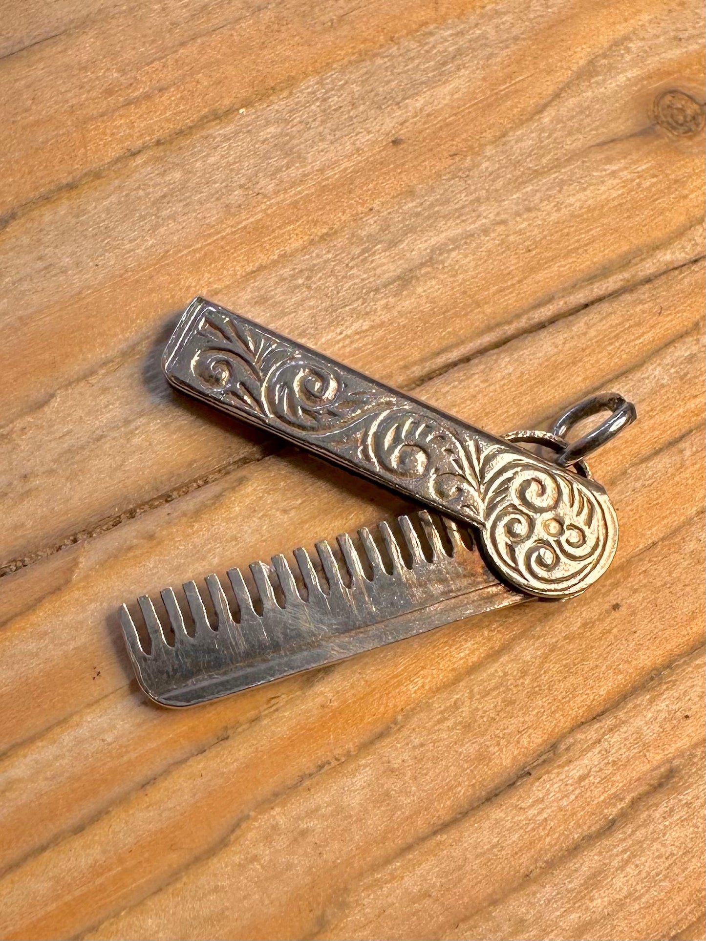 Vintage Engraved Folding Comb 925 Sterling Silver Charm Pendant