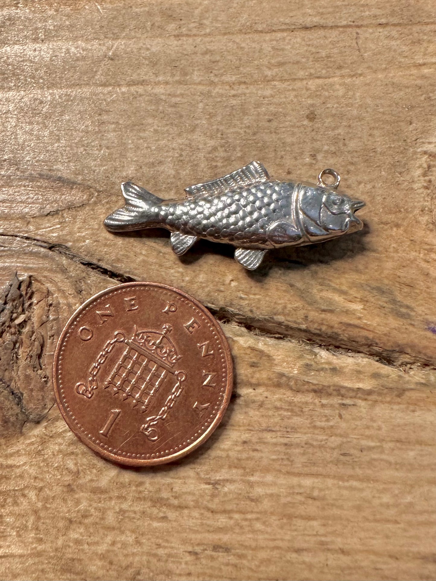 Vintage Textured Fish 925 Silver Charm Pendant