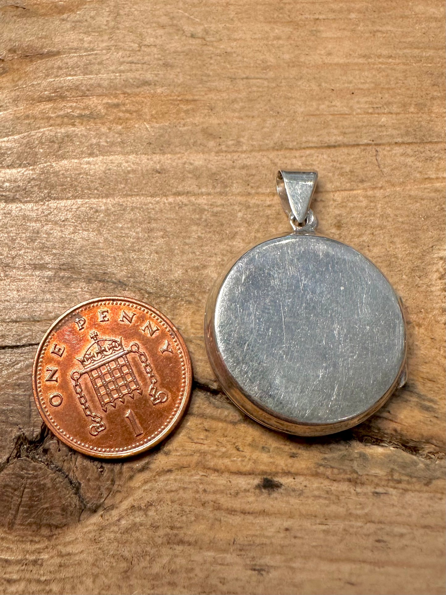 Vintage Engraved Circle 925 Silver Locket Pendant