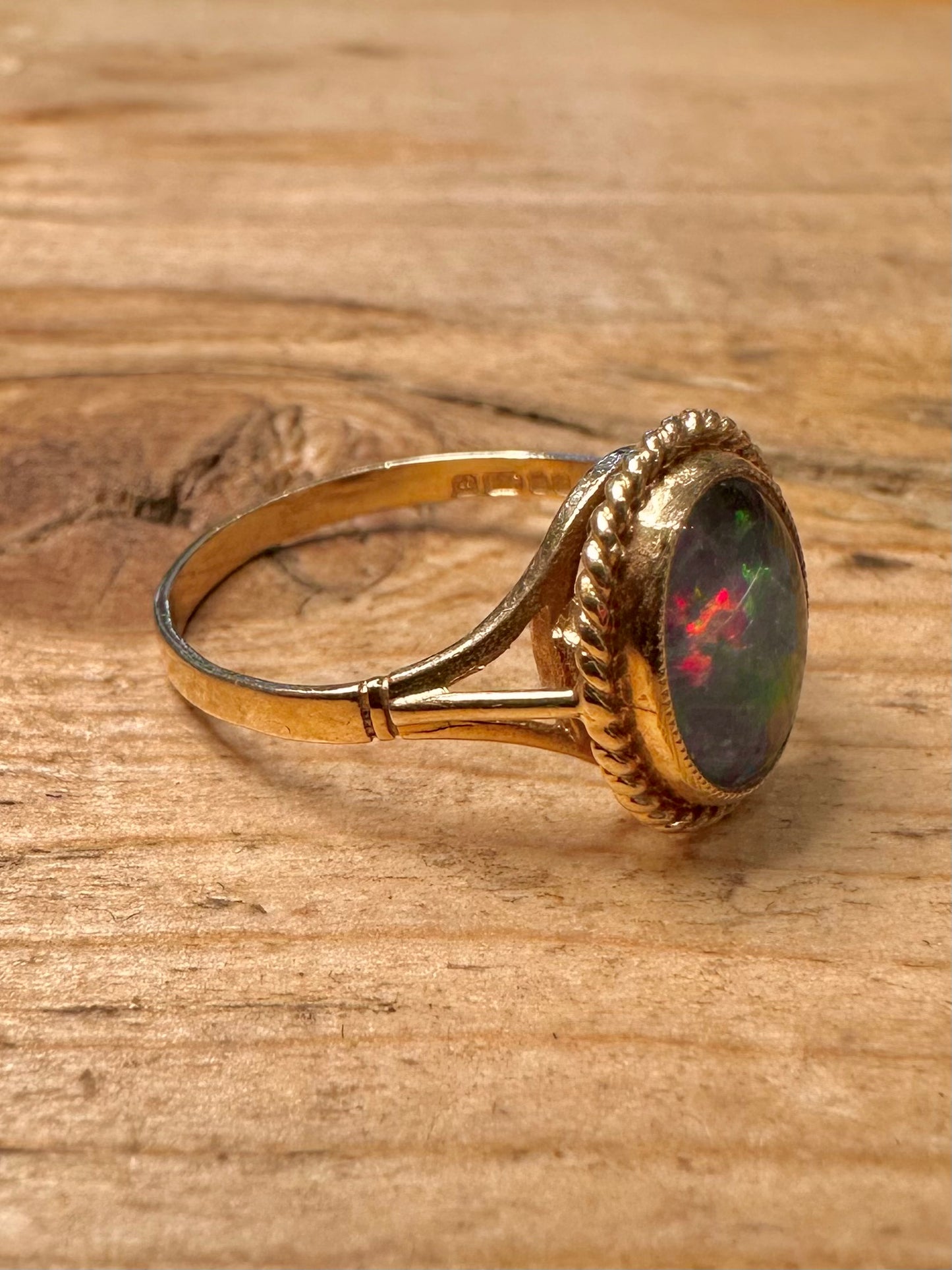 Vintage 1984 9ct Gold Black Opal 375 Size P Ring
