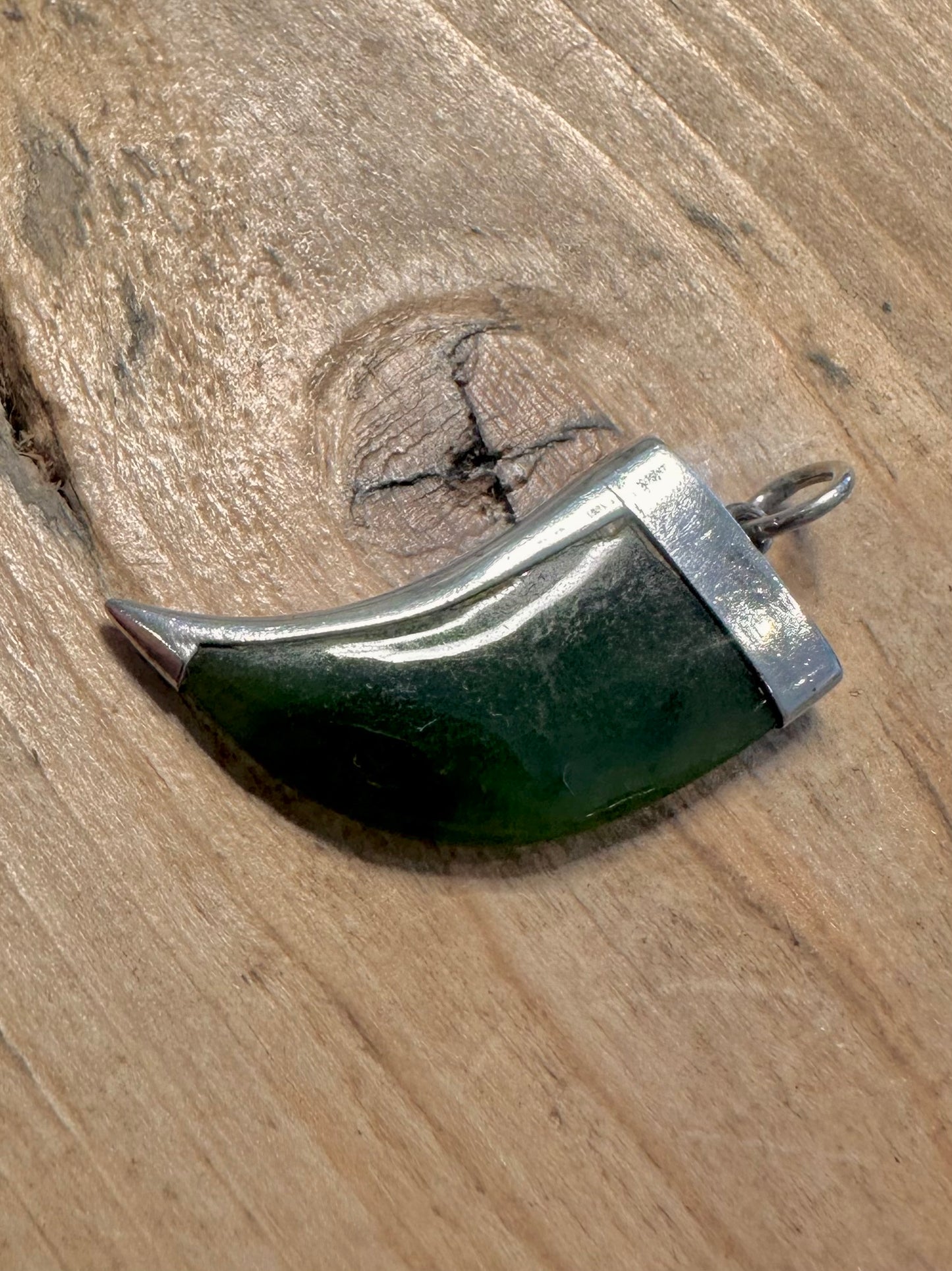 Vintage Nephrite Claw 925 Silver Pendant