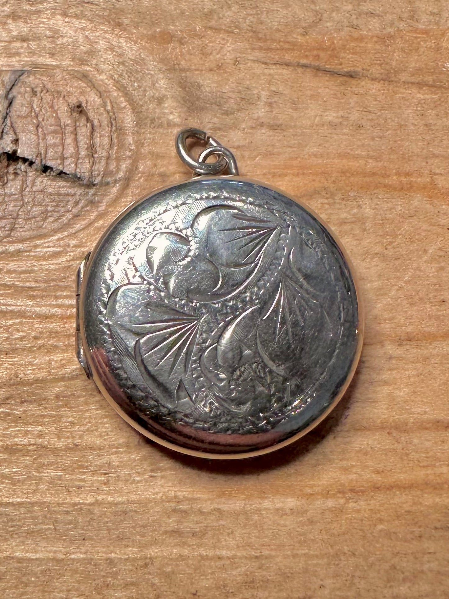 Vintage 1978 Circle Engraved 925 Silver Locket Pendant