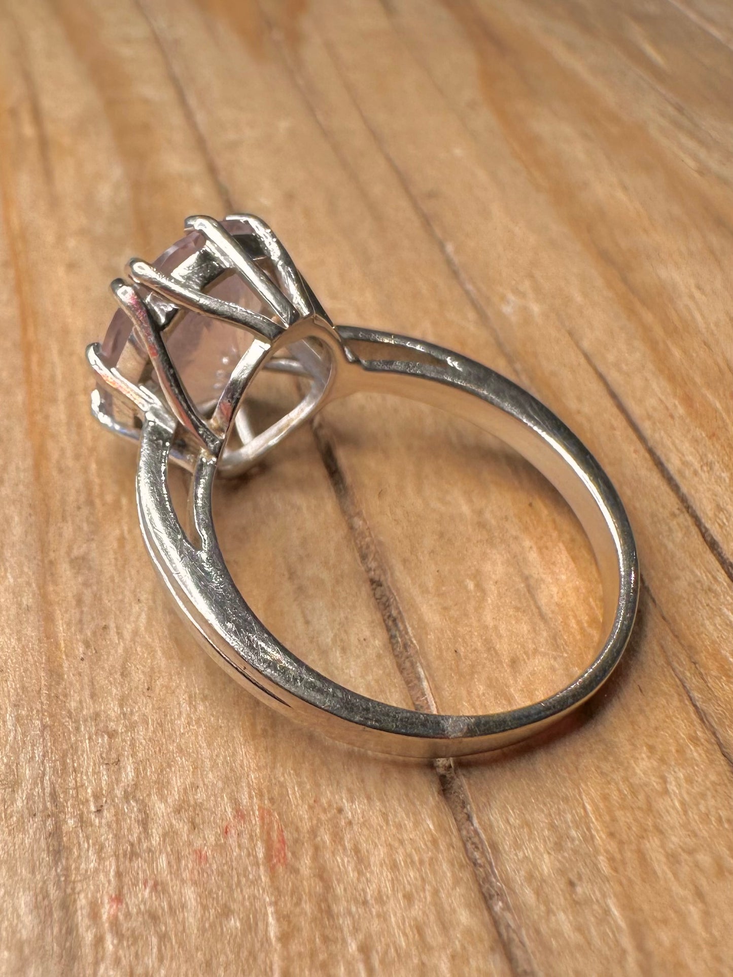 Modern 2008 9ct White Gold Rose Quarts Size N1/2 Ring