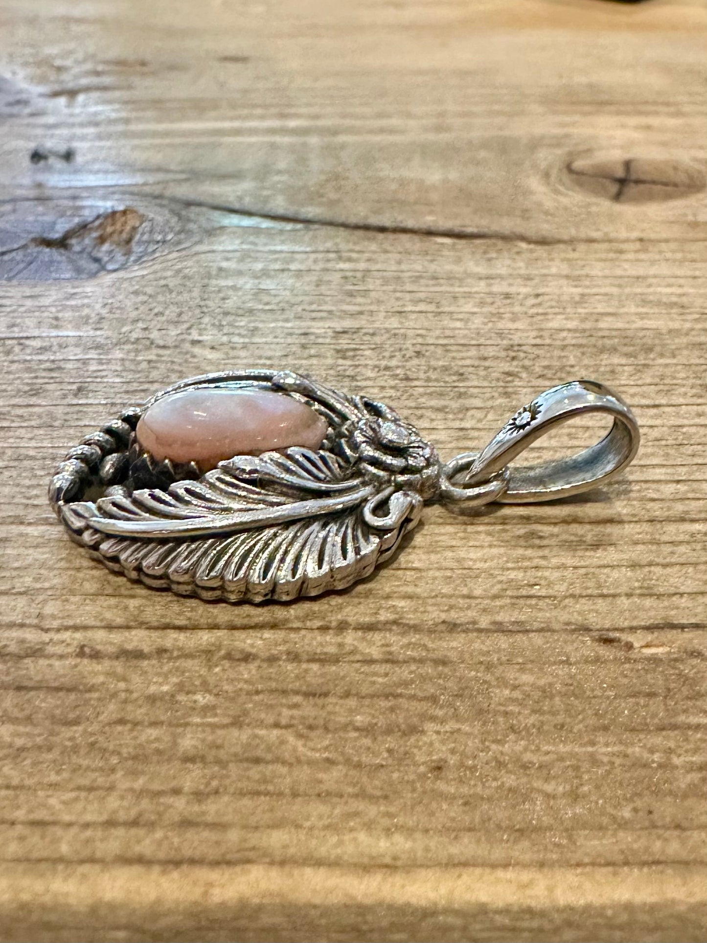 Vintage Navajo Mother of Pearl Leaf 925 Silver Pendant