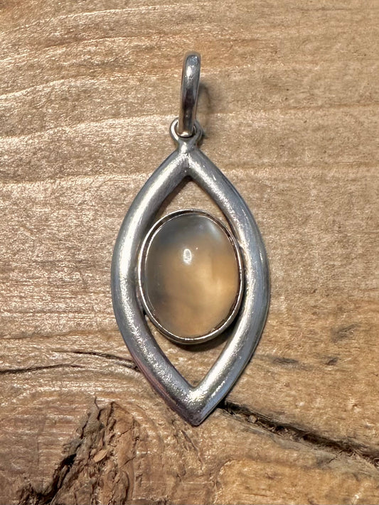 Vintage Oval Quarts 925 Silver Pendant