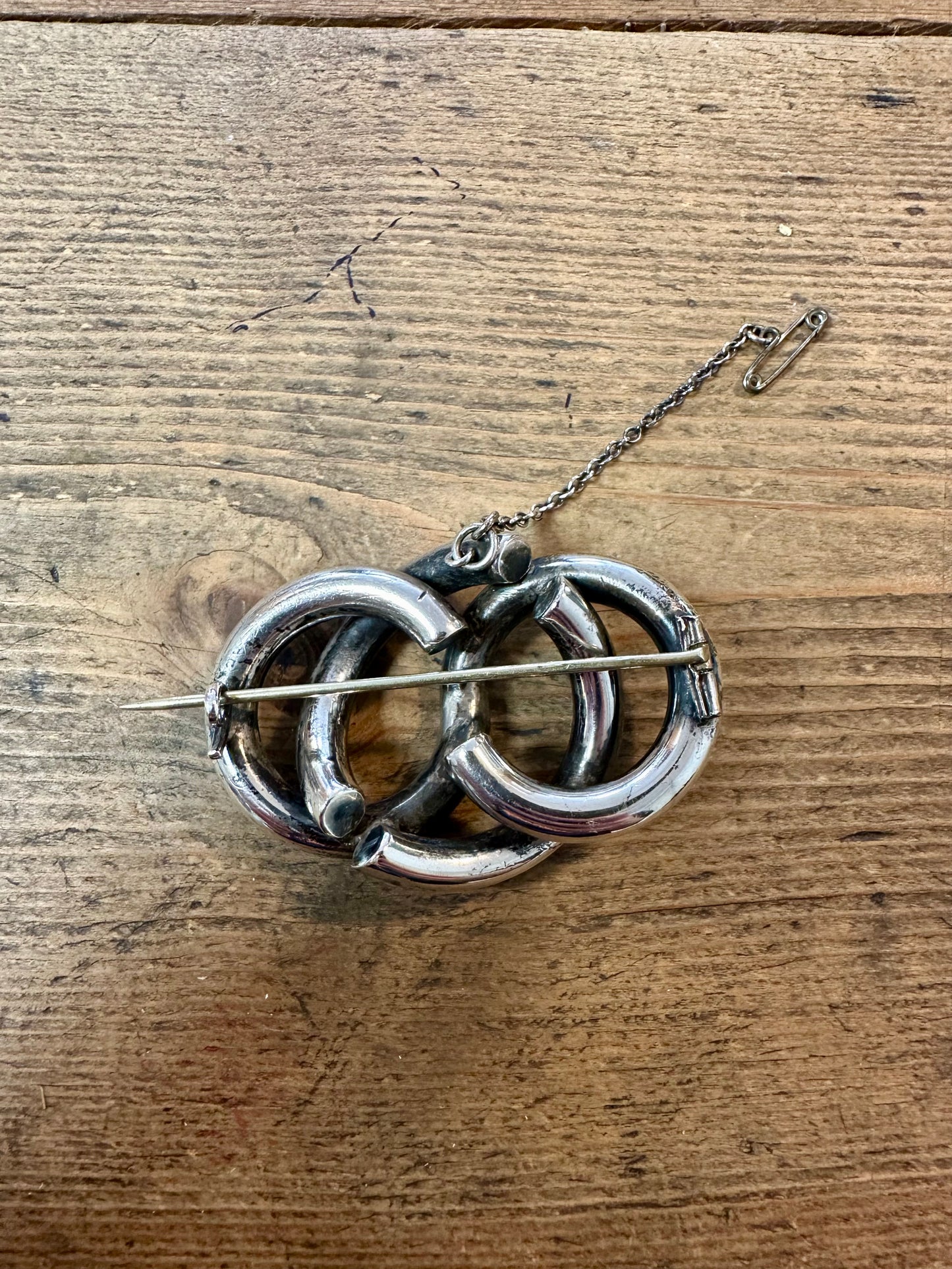 Vintage Scottish Victorian Malachite Knot Sterling Silver Brooch