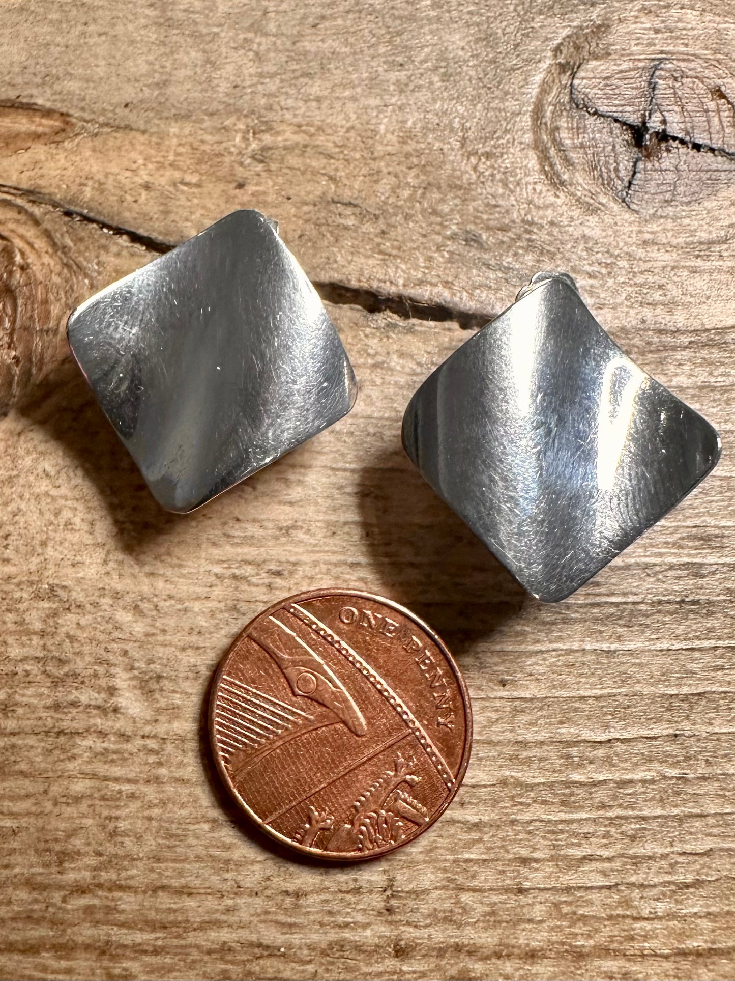 Abstract Square Wavy Stud 925 Silver Earrings