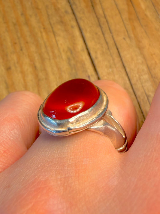Carnelian Oval Leaf Design Band 925 Sterling Silver Q Ring