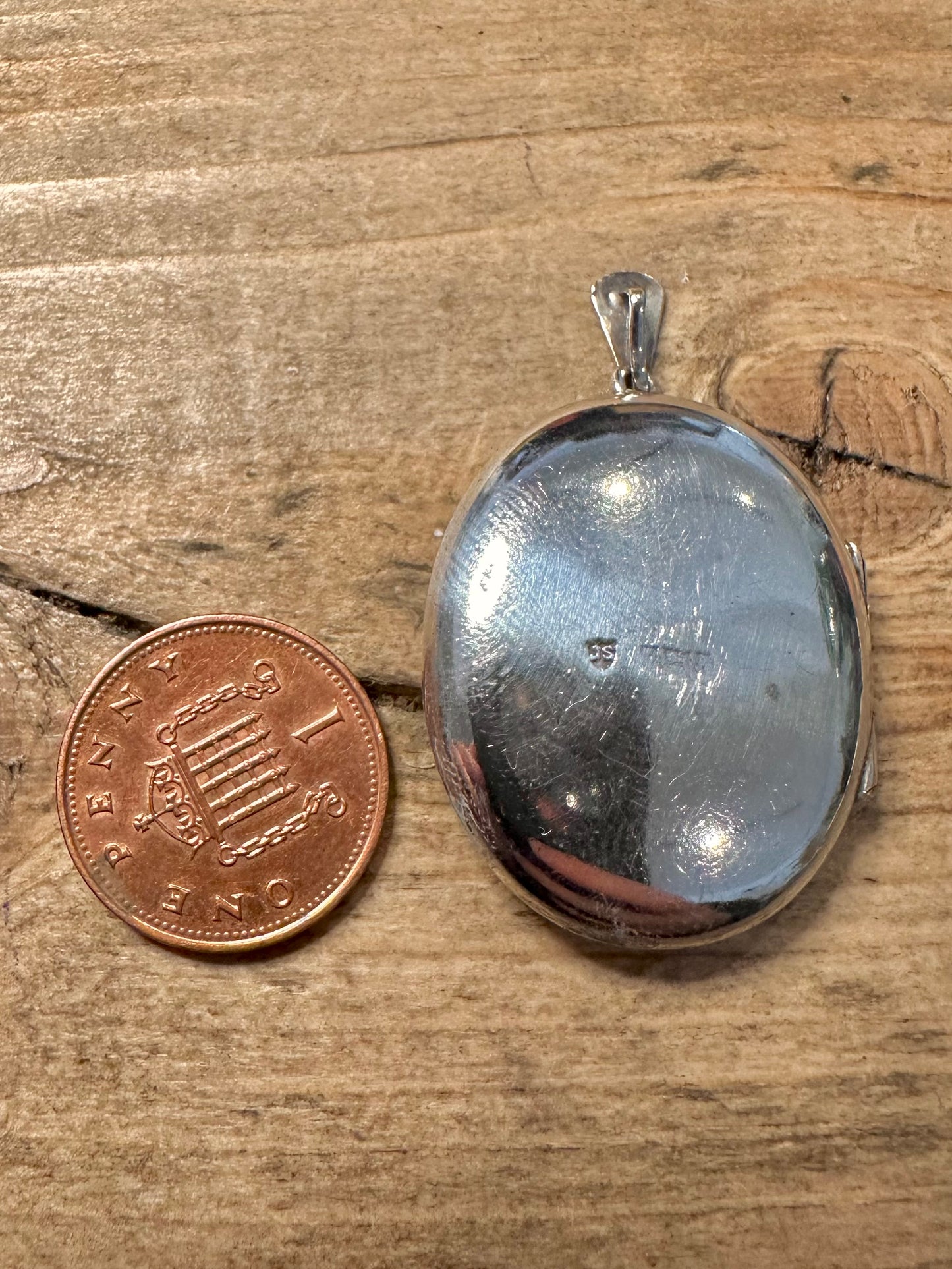 Vintage JS Flower Engraved Oval 925 Silver Locket Pendant