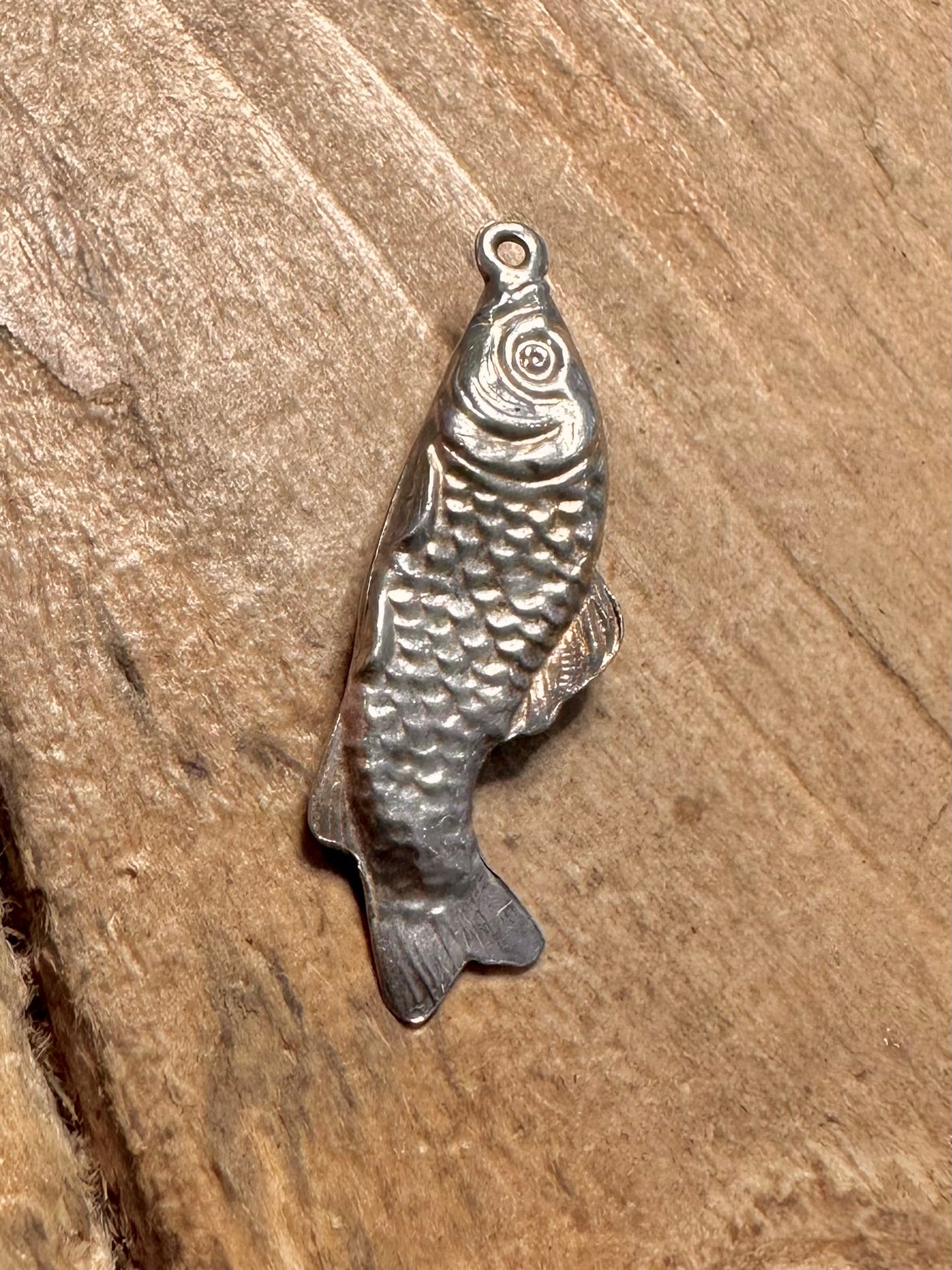 Vintage Textured Fish 925 Silver Charm Pendant