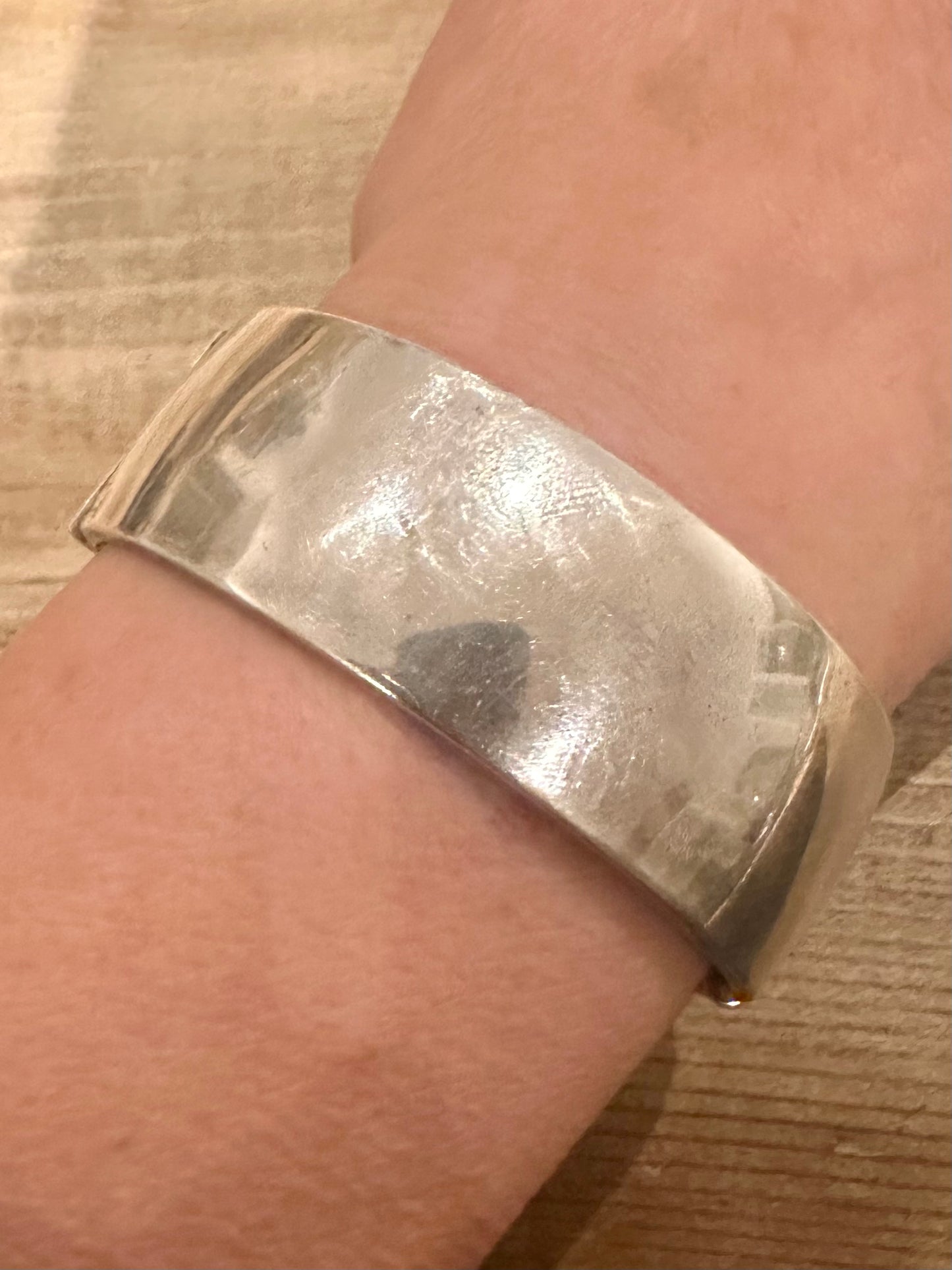 Vintage 1963 R&W Engraved Floral Chunky 925 Silver Bangle