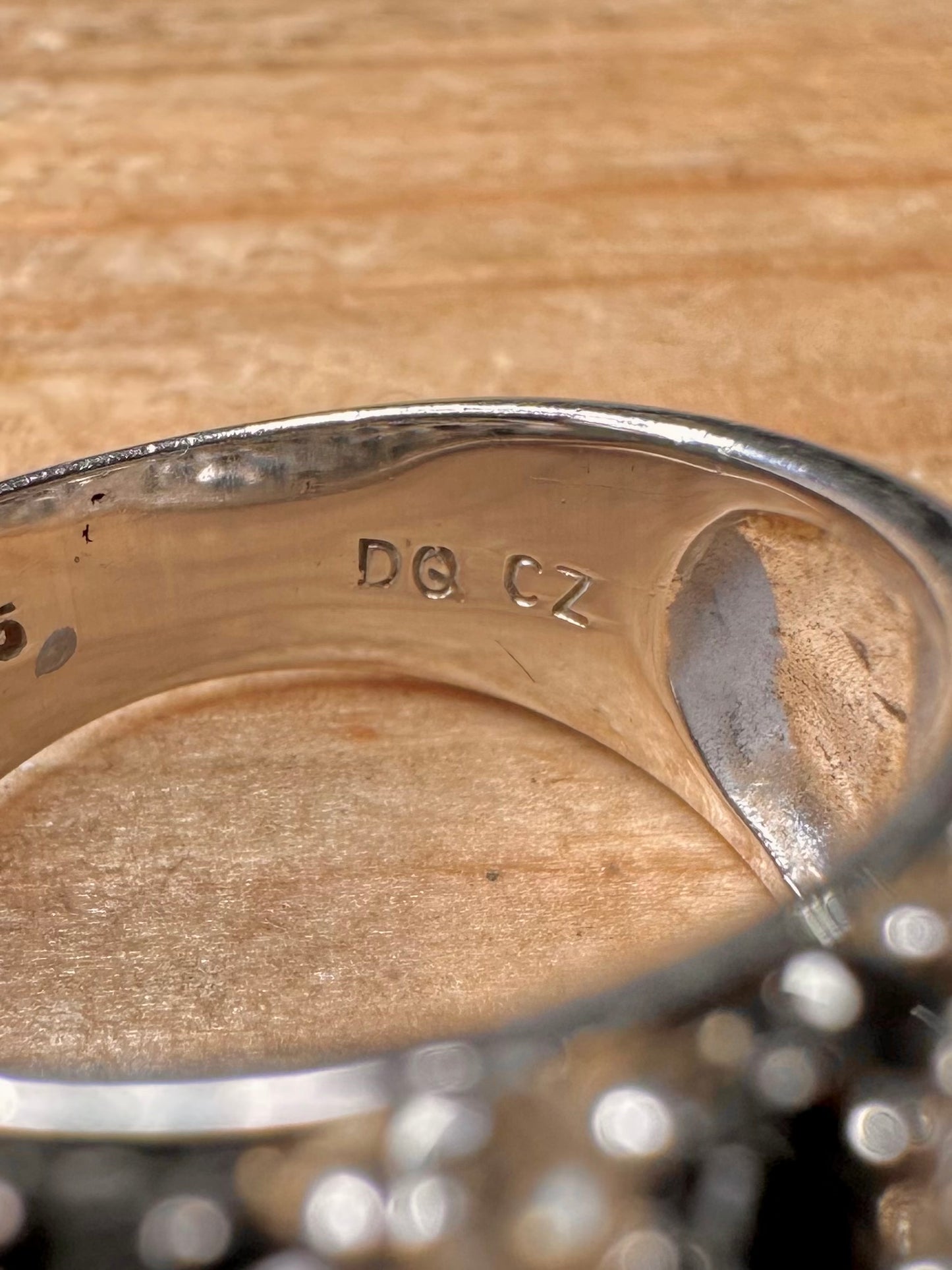 Vintage Black and White DQCZ Dome 925 Sterling Silver Size K1/2 Ring