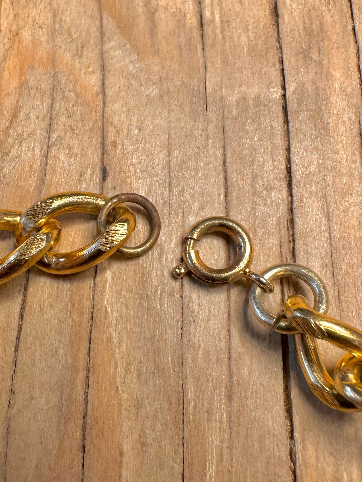 Vintage Gold Plated Curb Chain Charms and Shells 7.5 inch Costume Bracelet
