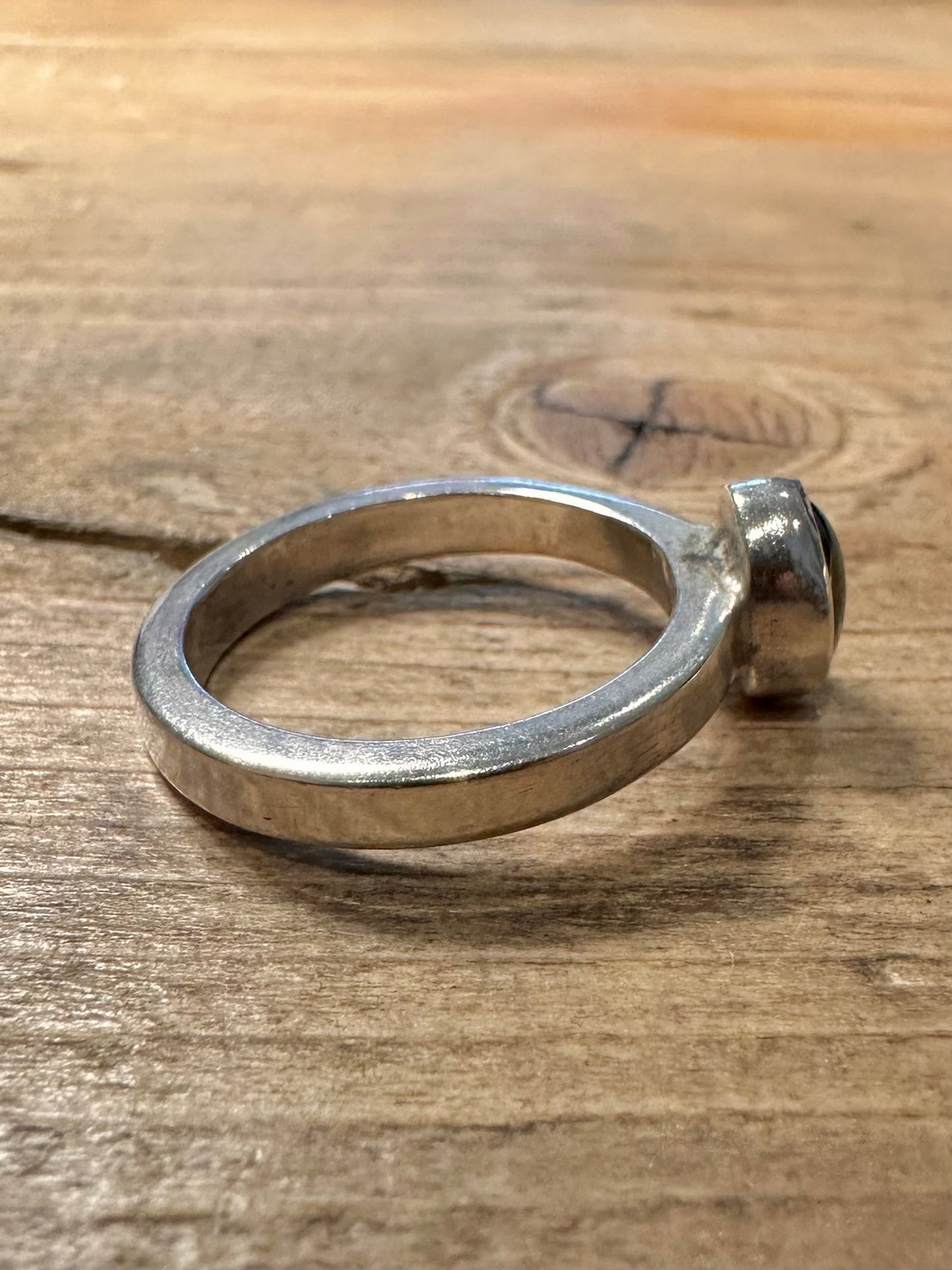Modernist Green Stone 925 Silver Size T Ring