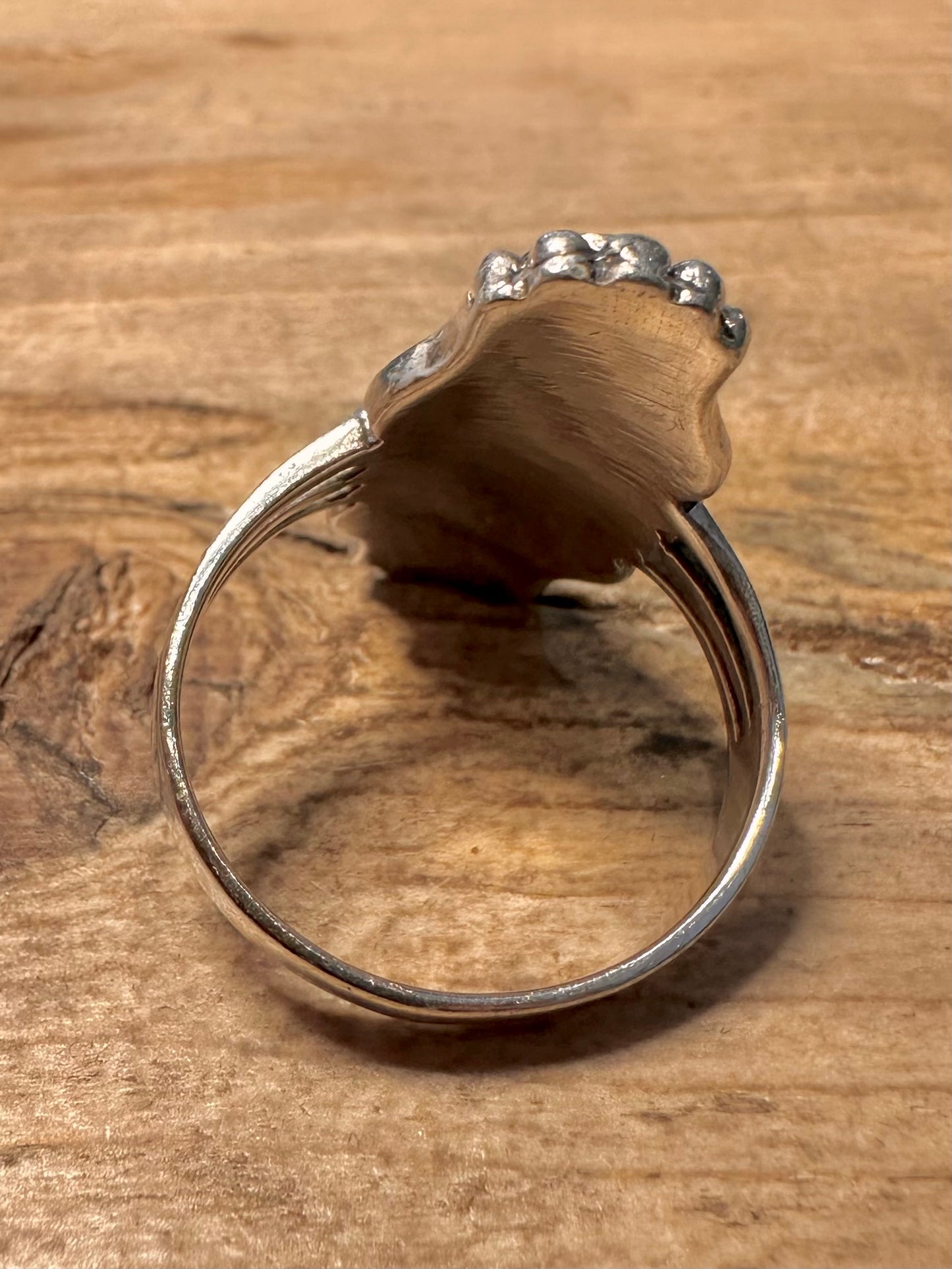 Vintage Native American Style Mother of Pearl 925 Silver Size T Ring