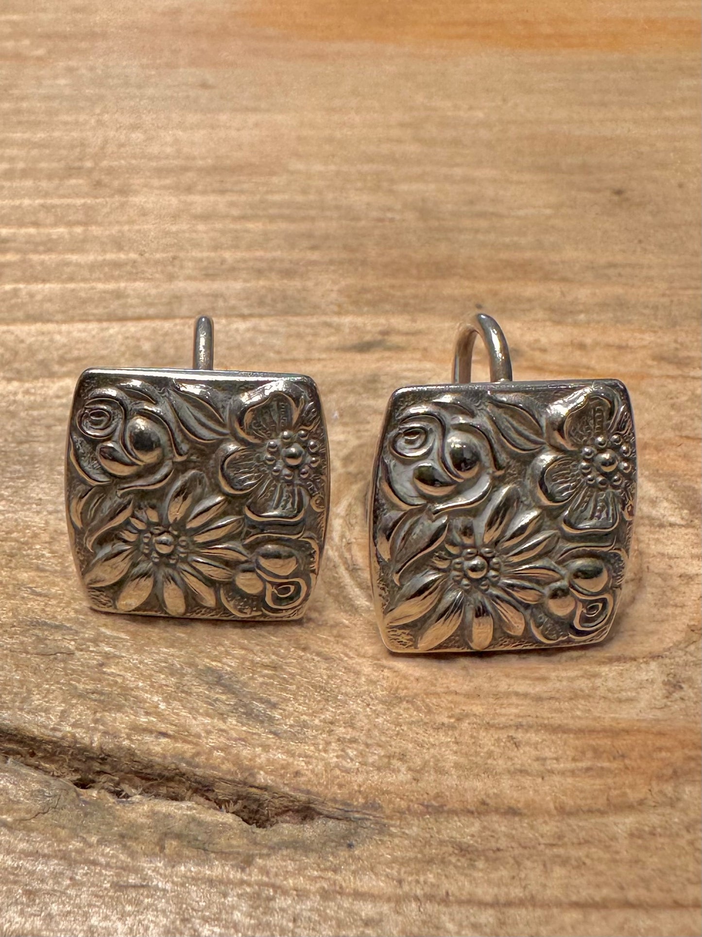 Vintage 1965 Floral Square Contessina Screw On 925 Silver Earrings