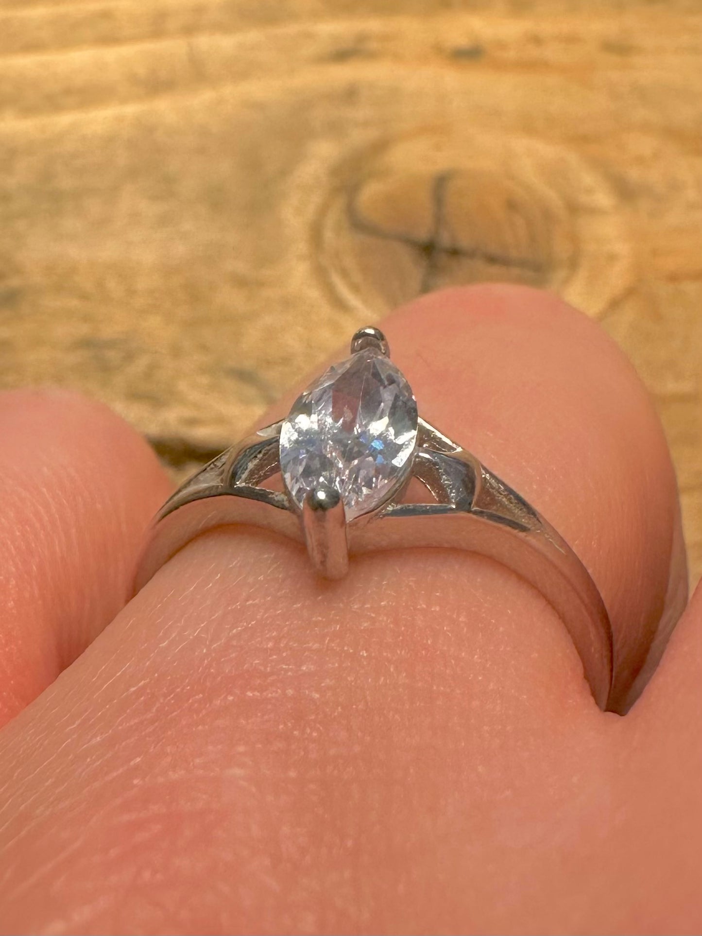 Modern White Stone 925 Silver Size Q Ring