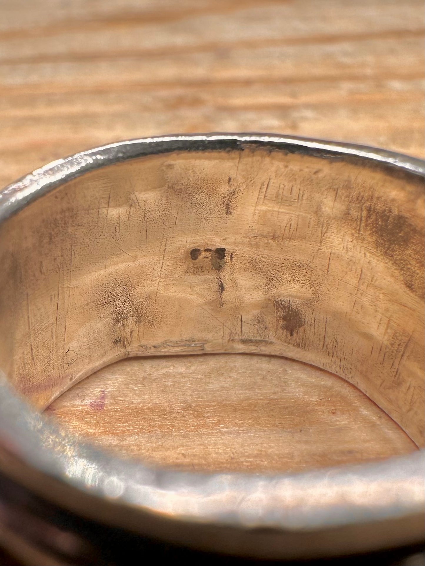 Abstract Green Stones Band 925 Sterling Silver Size N1/2 Ring