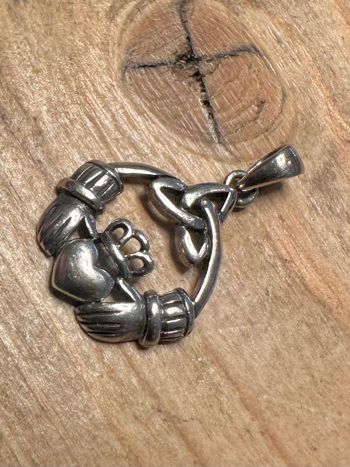 Vintage Claddagh Celtic 925 Silver Pendant