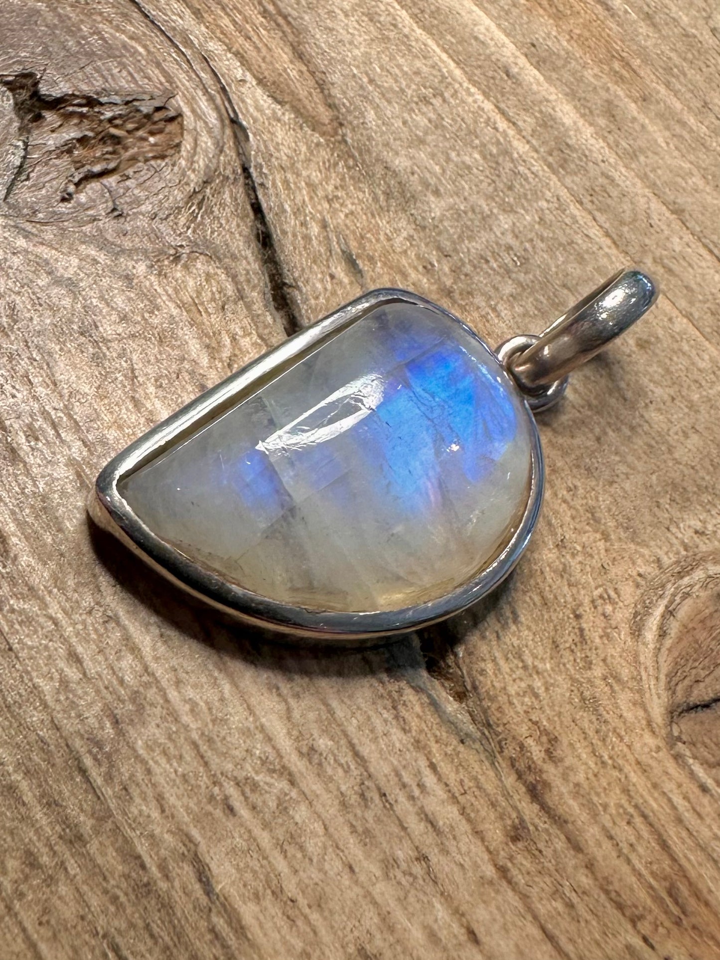 Vintage Moonstone 925 Silver Pendant