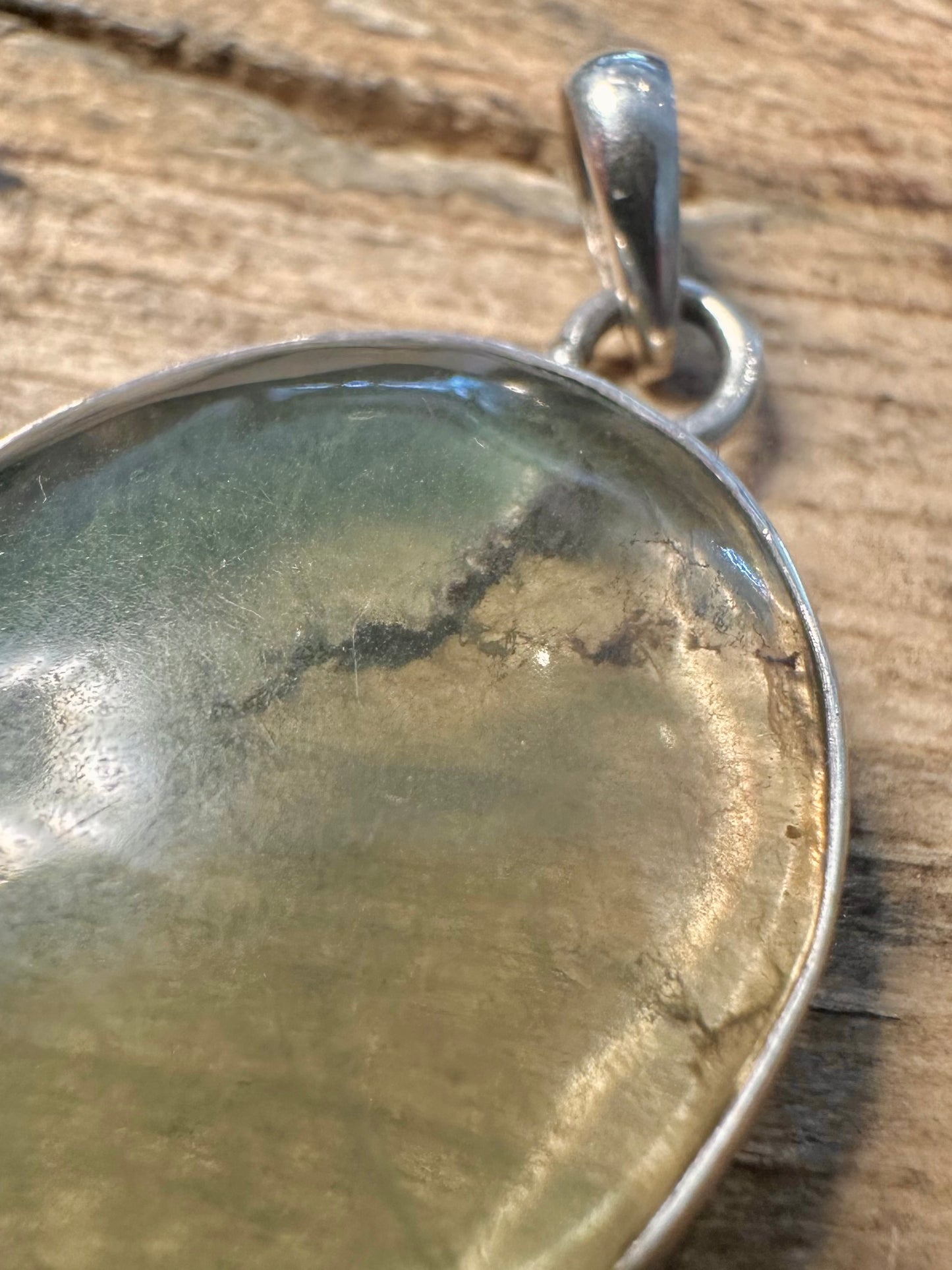 Vintage Oval Green with Lines inside 925 Silver Pendant