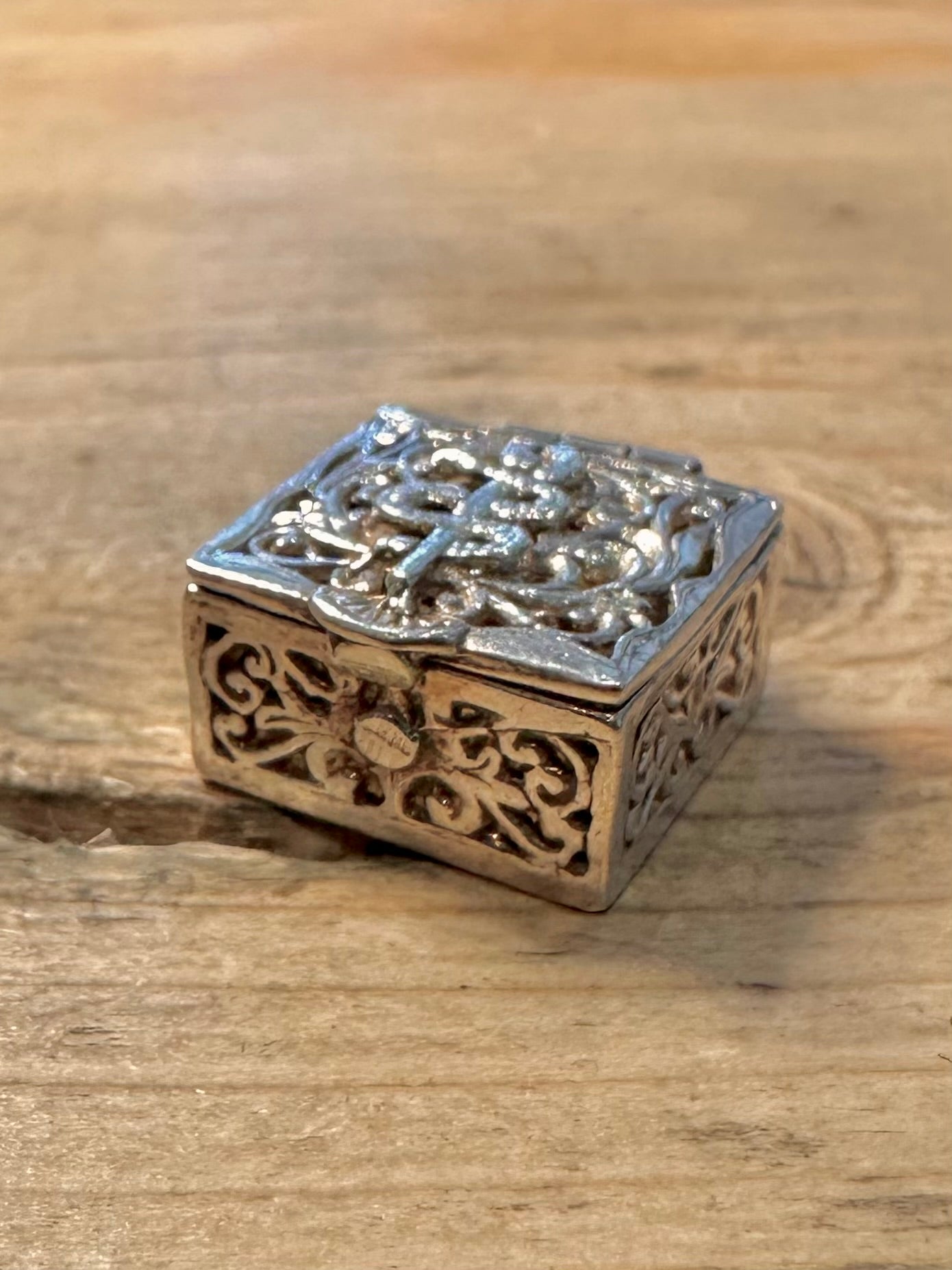 Vintage Miniature Treasure Chest 925 Silver Pendant