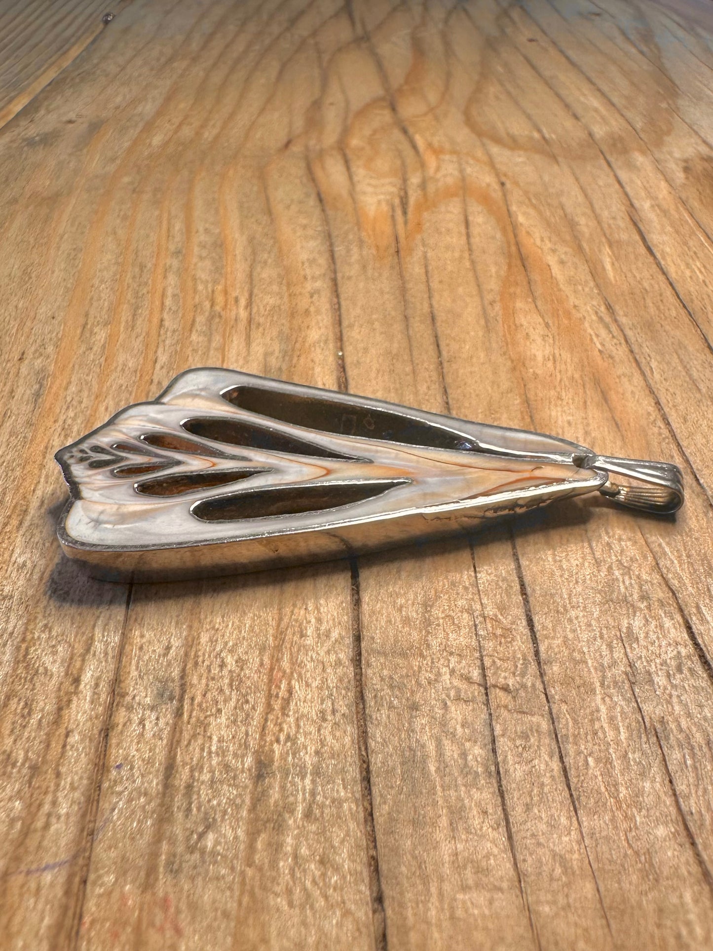 Abstract Carved Seashell 925 Sterling Silver Pendant