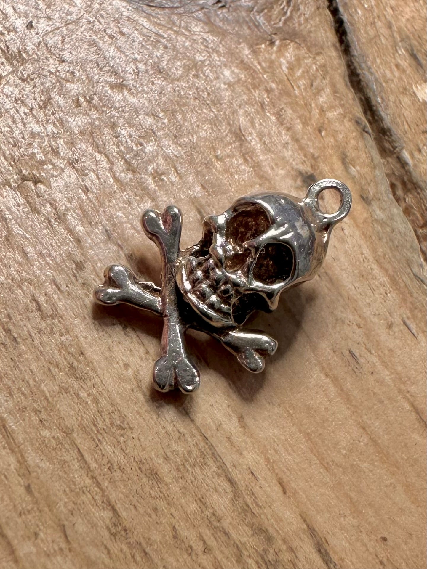 Vintage Skull and Cross Bones 925 Silver Pendant