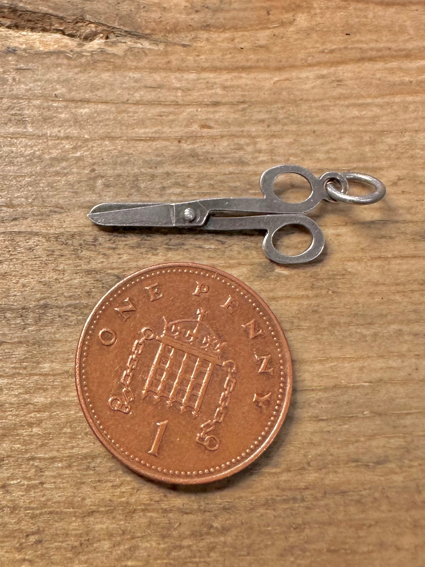 Vintage Moving Scissors 925 Silver Pendant