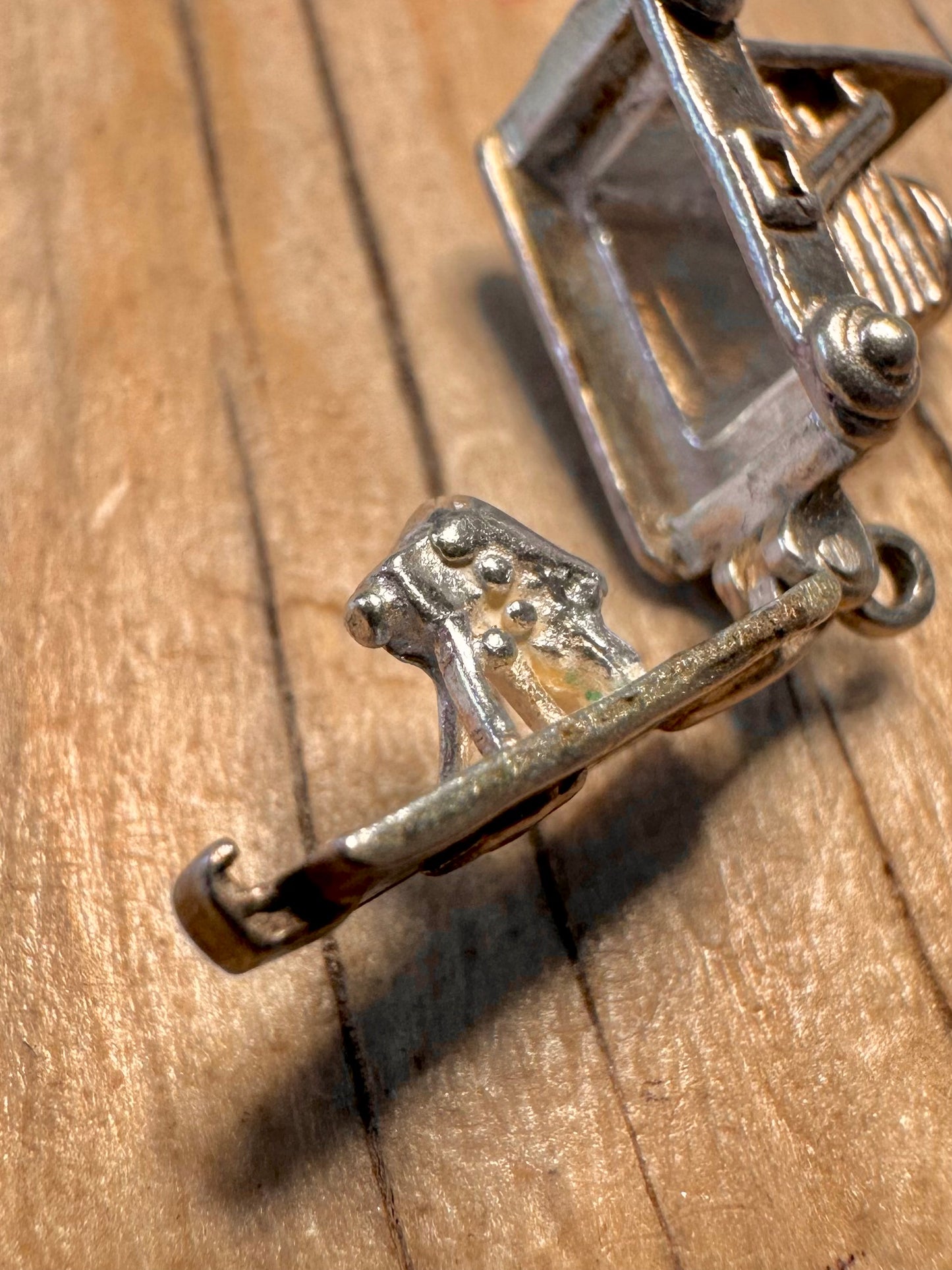 Vintage Nuvo Old Fashioned Camera Articulated 925 Sterling Silver Charm Pendant