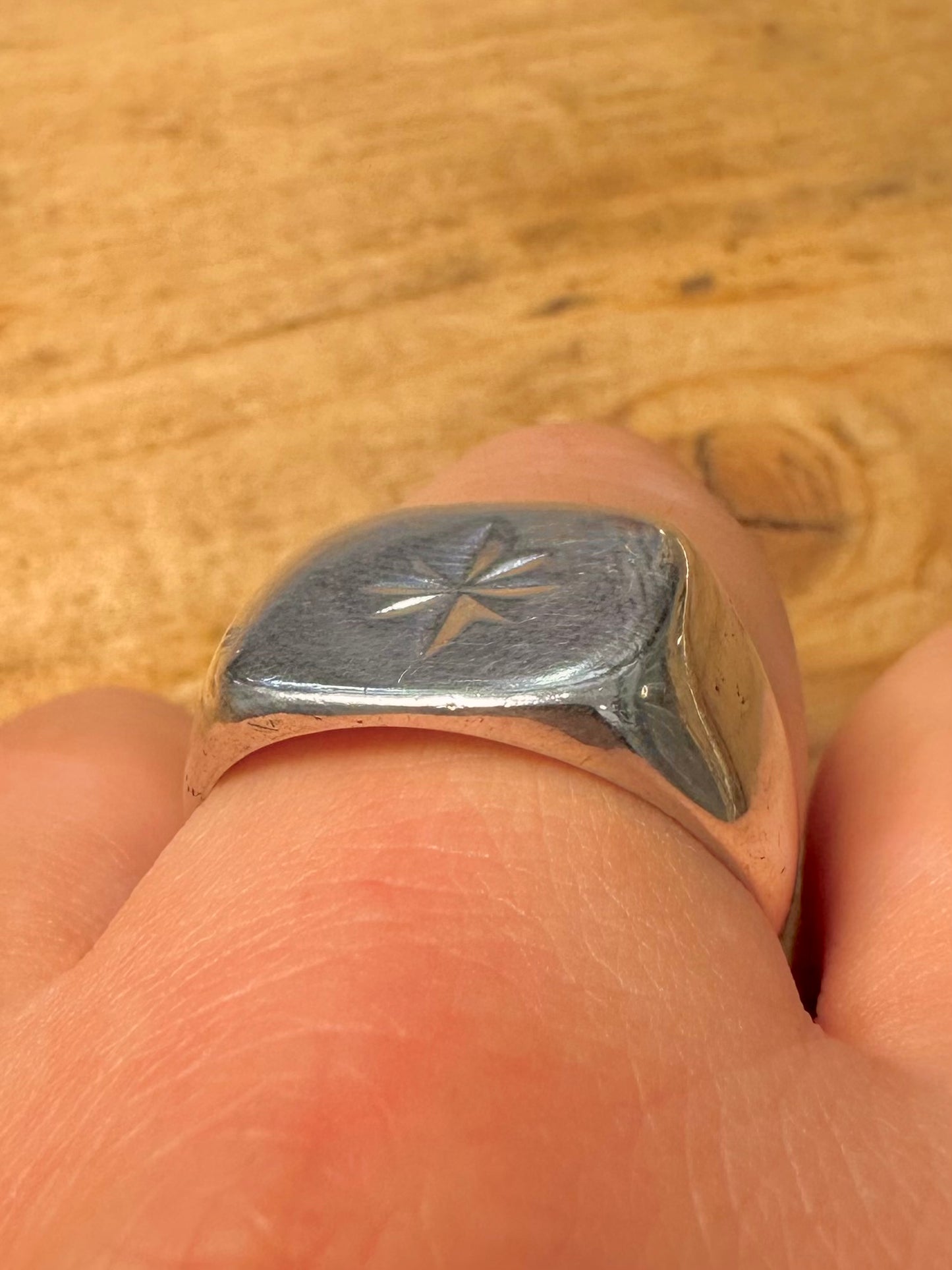Vintage 1979 Engraved Signet 925 Silver Size V Ring