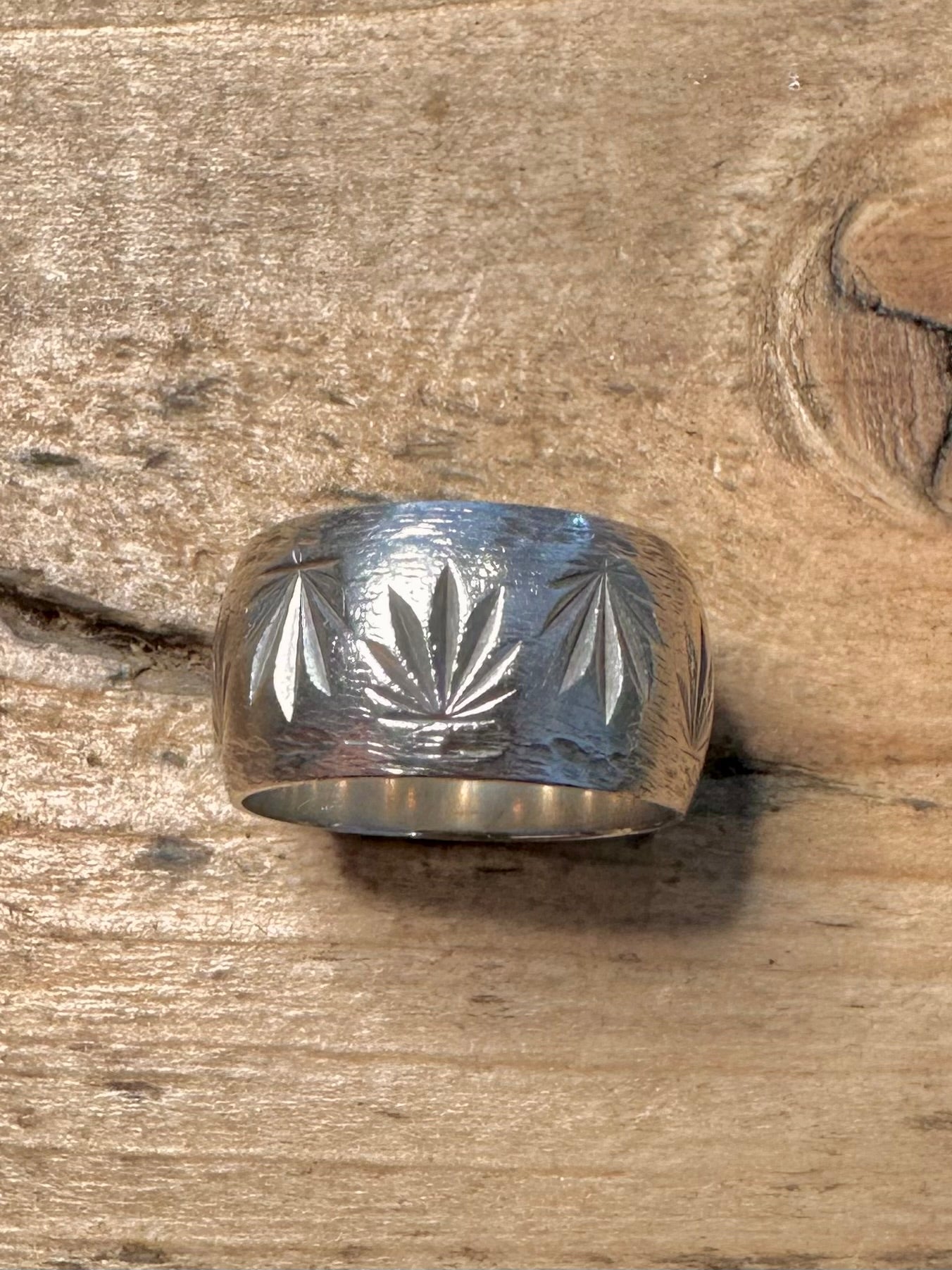 Vintage Wide Engraved Band 925 Silver Size J1/2 Ring