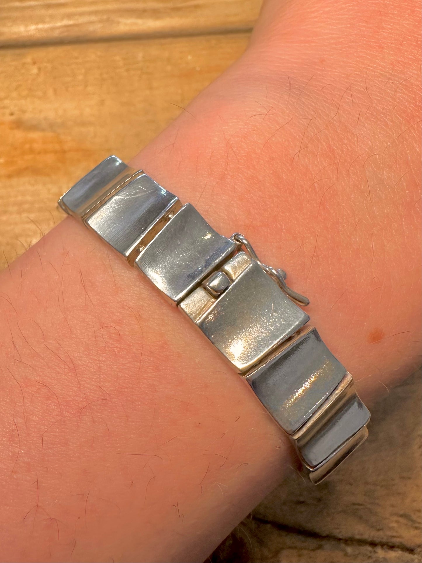 Abstract Rectangle Wavy Link 925 Silver 7 inch Bracelet