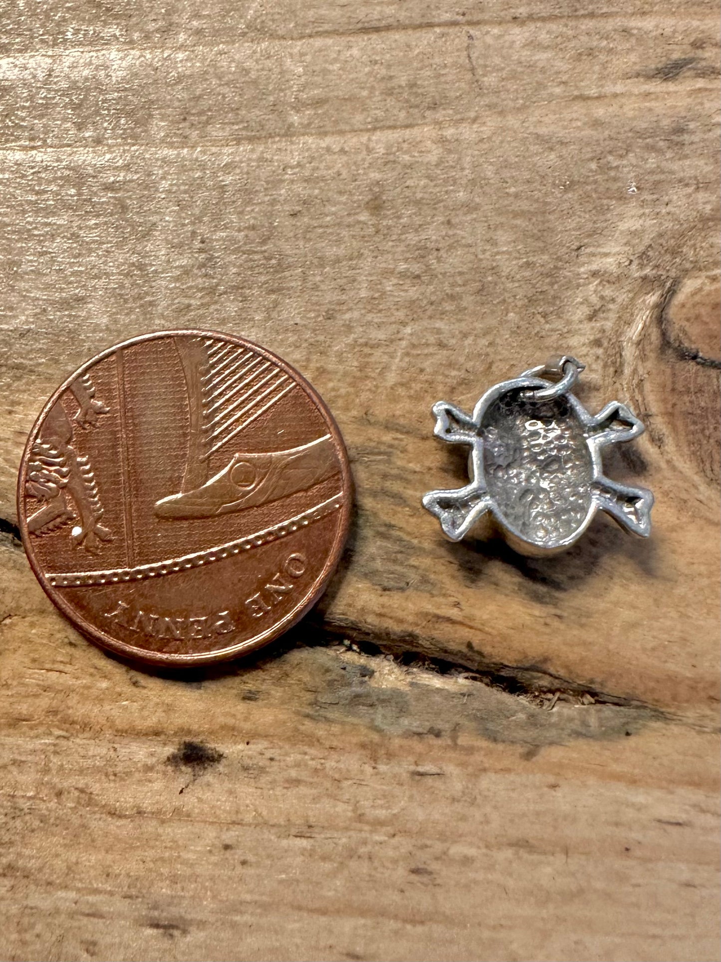 Vintage Skull and Crossbones 925 Silver Charm Pendant