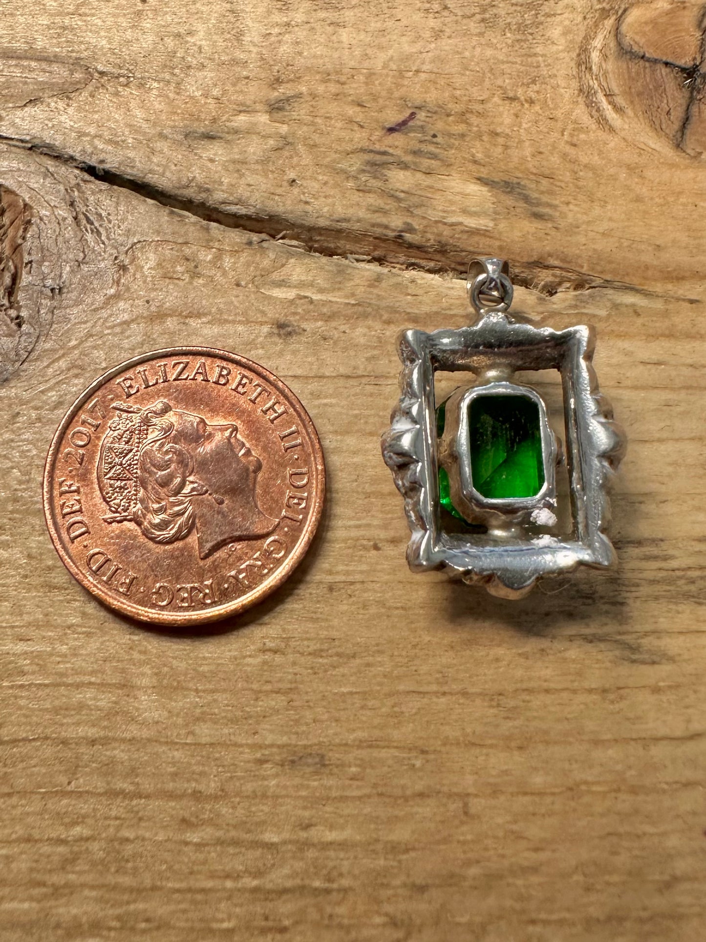 Vintage Green and White Stone Art Deco 925 Silver Pendant